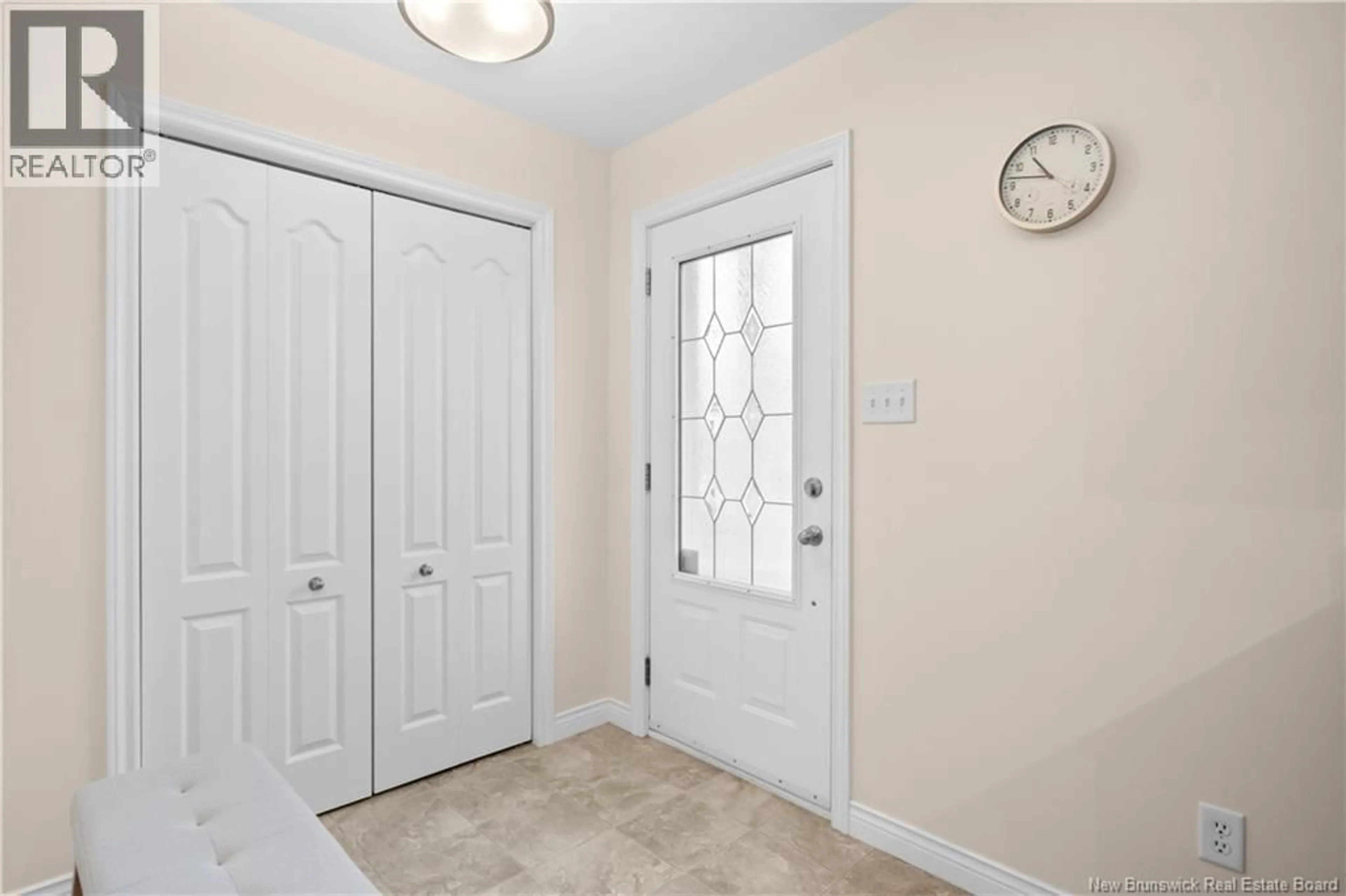 Indoor entryway for 48 FIRMIN CRESCENT, Dieppe New Brunswick E1A7T1