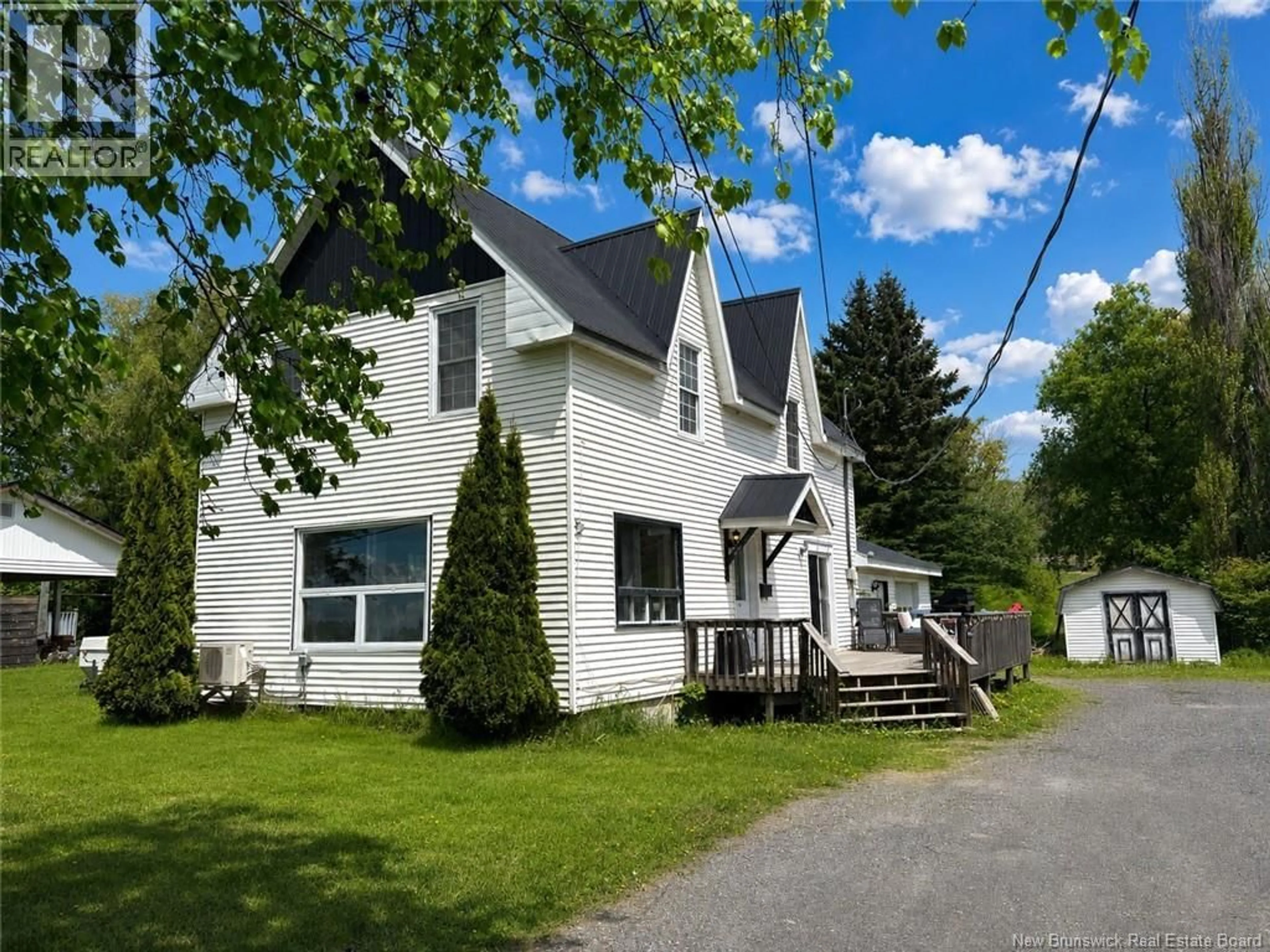 A pic from outside/outdoor area/front of a property/back of a property/a pic from drone, street for 166 MAIN STREET, Hartland New Brunswick E7P2M5