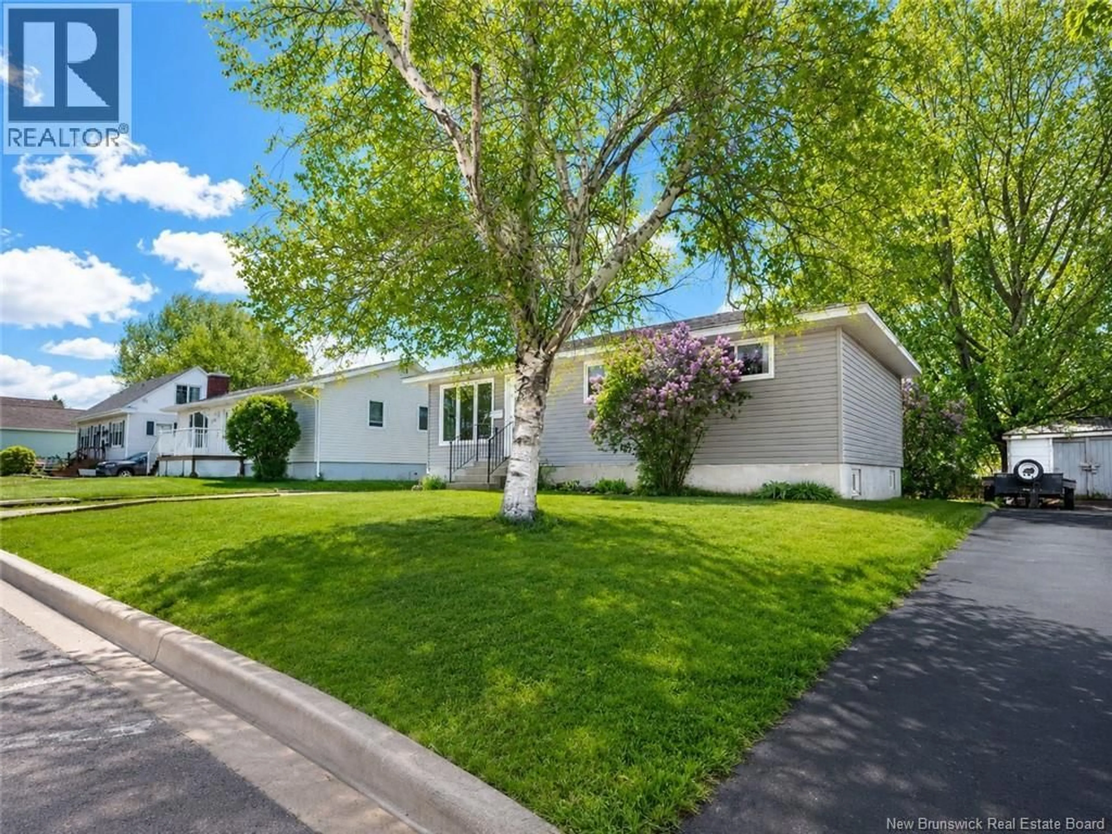 Home with vinyl exterior material, street for 168 VIRGINIA, Dieppe New Brunswick E1A1L8
