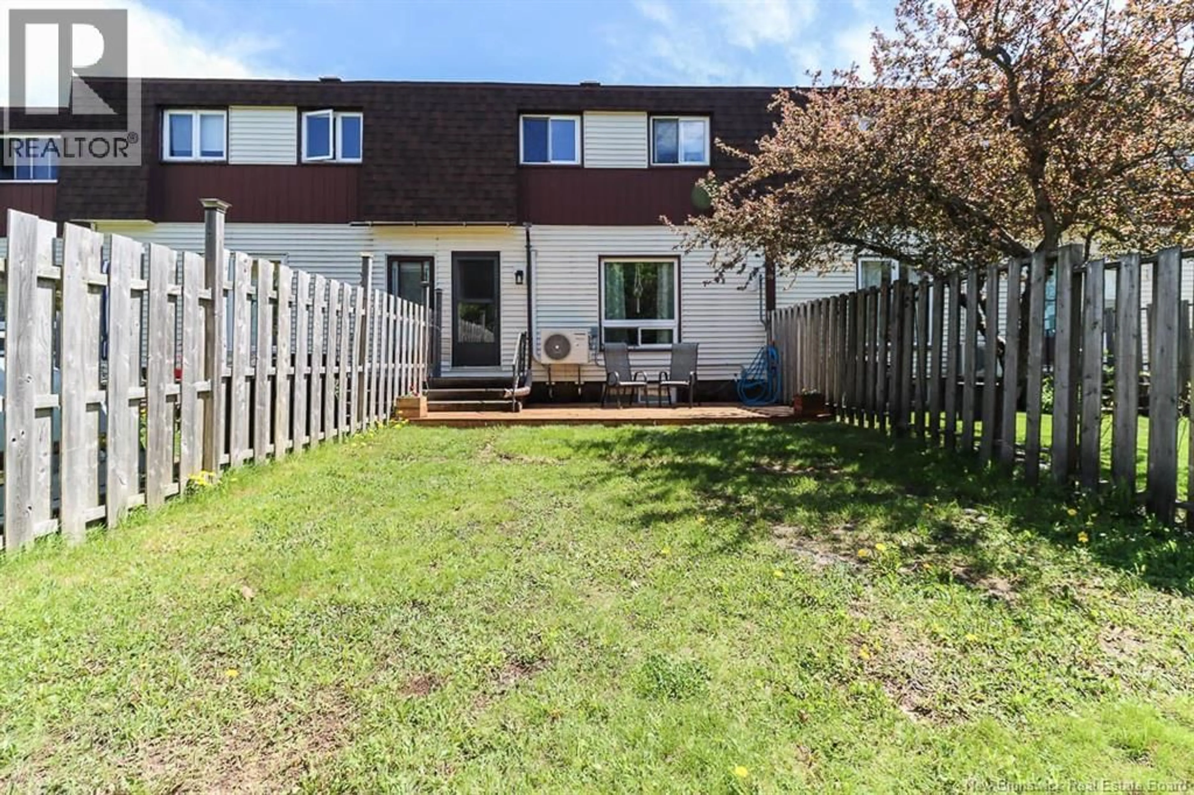 Patio, street for 392 MOLSON AVENUE, Saint John New Brunswick E2M5Y4
