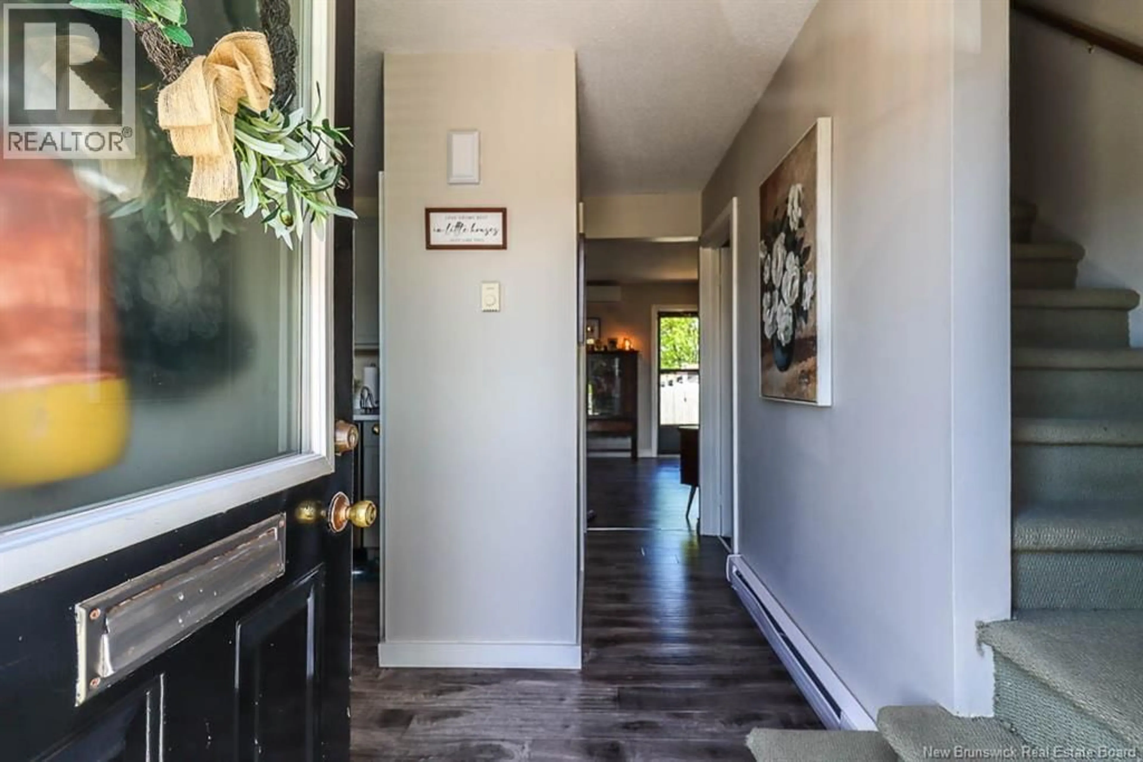 Indoor entryway for 392 MOLSON AVENUE, Saint John New Brunswick E2M5Y4