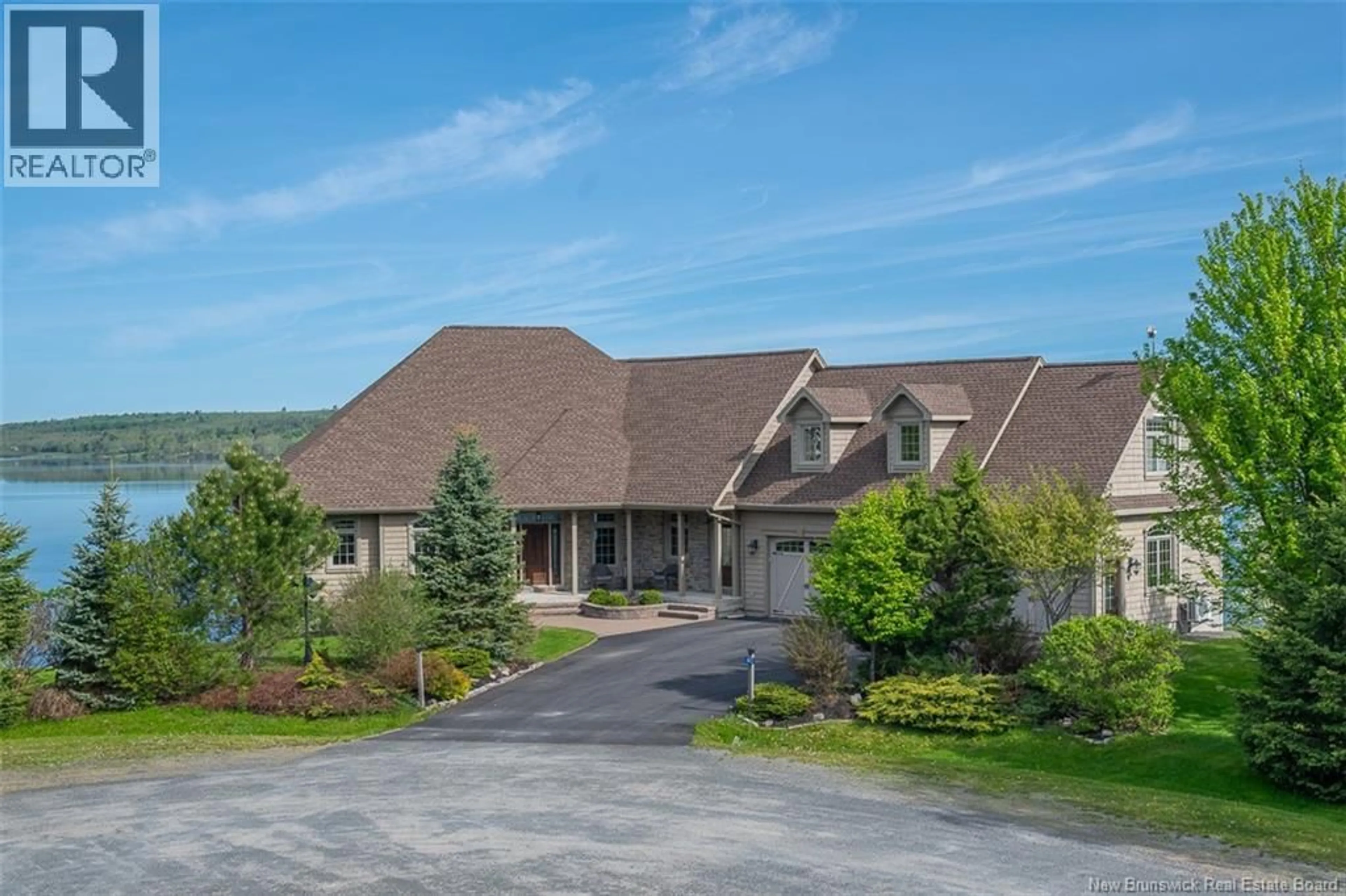 A pic from outside/outdoor area/front of a property/back of a property/a pic from drone, mountain view for 40 AWESOME WAY, Upper Kingsclear New Brunswick E3E0C4