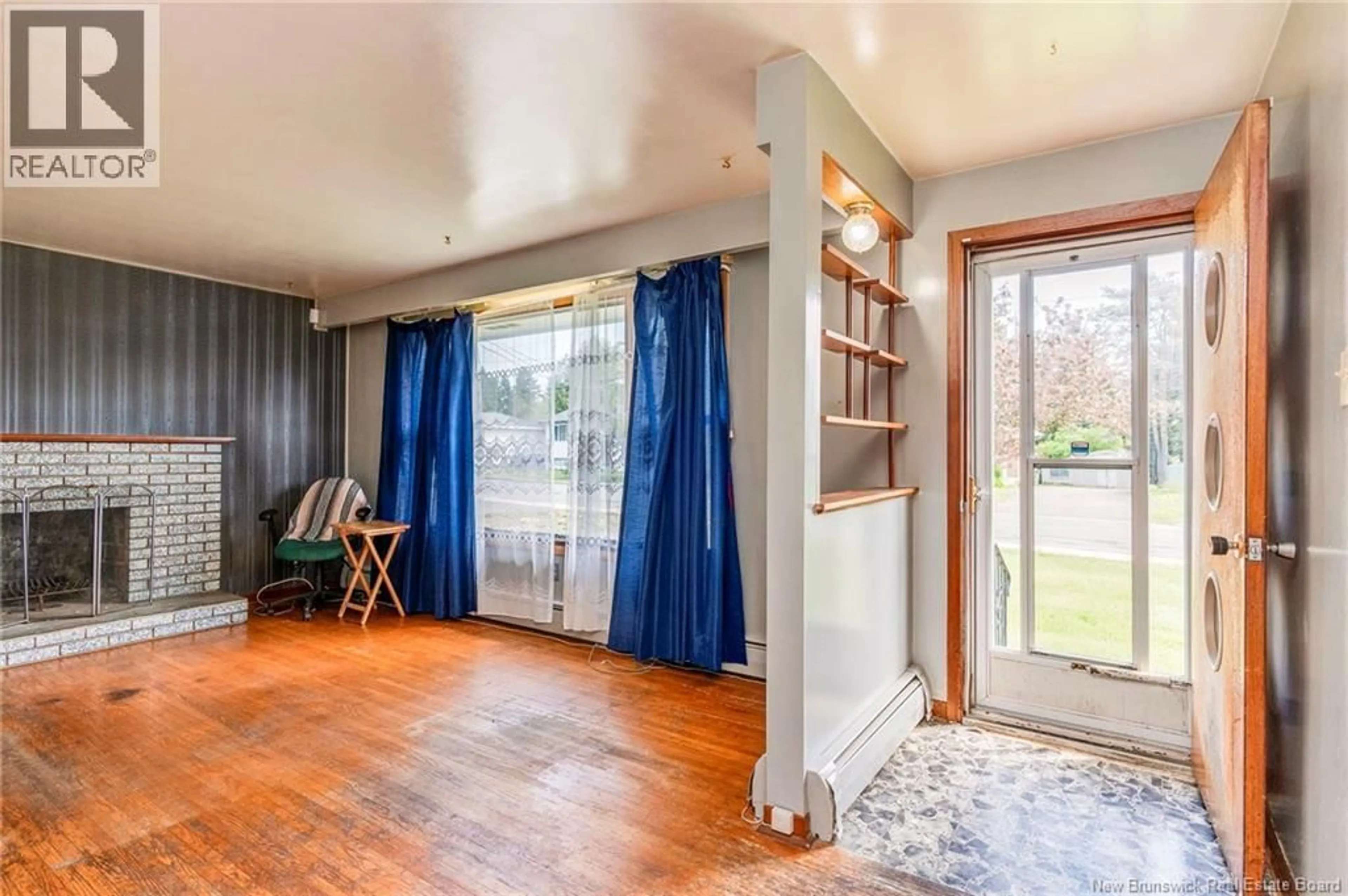Indoor entryway for 68 SHERWOOD DRIVE, Saint John New Brunswick E2J3H8