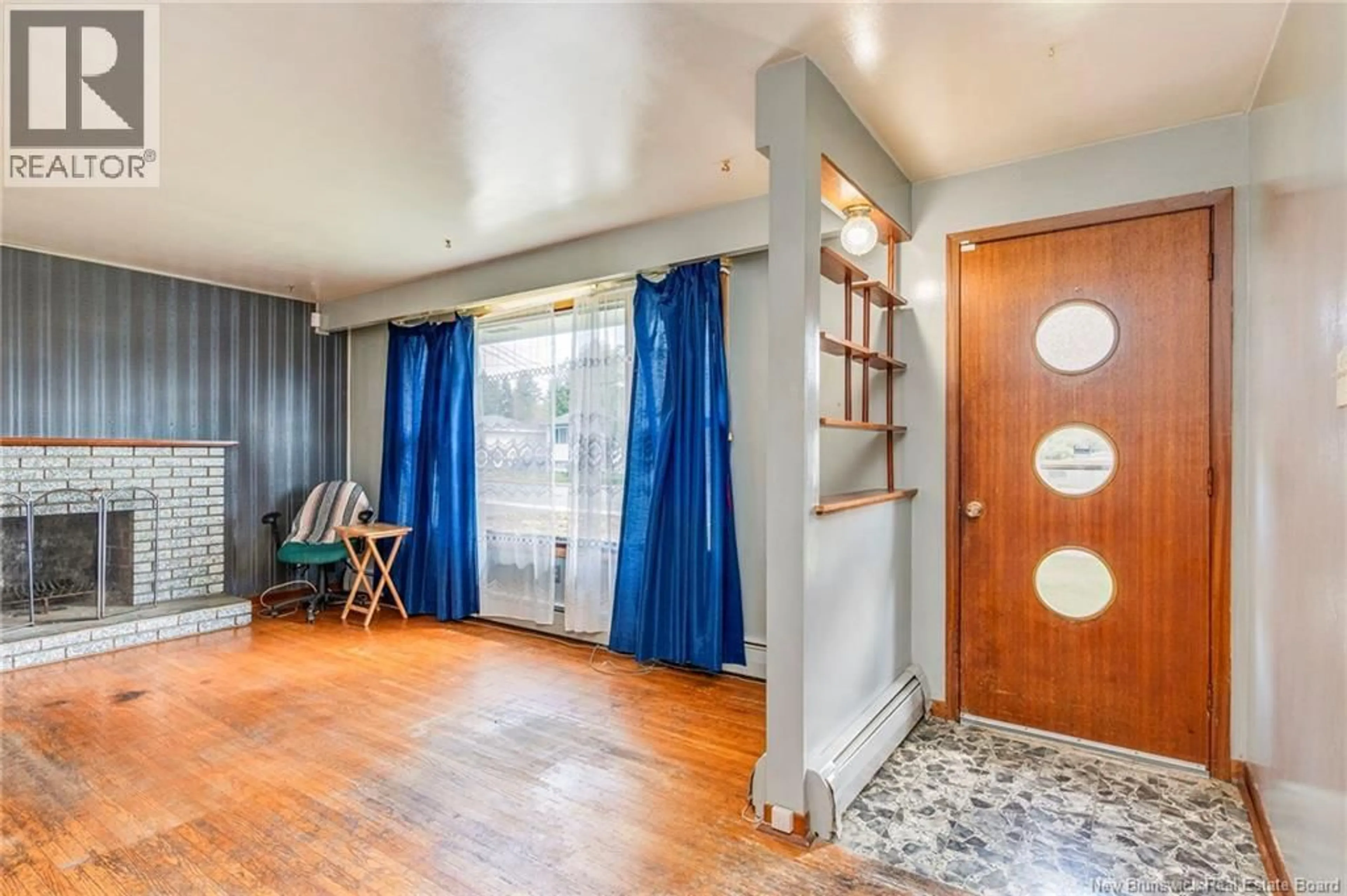 Indoor entryway for 68 SHERWOOD DRIVE, Saint John New Brunswick E2J3H8
