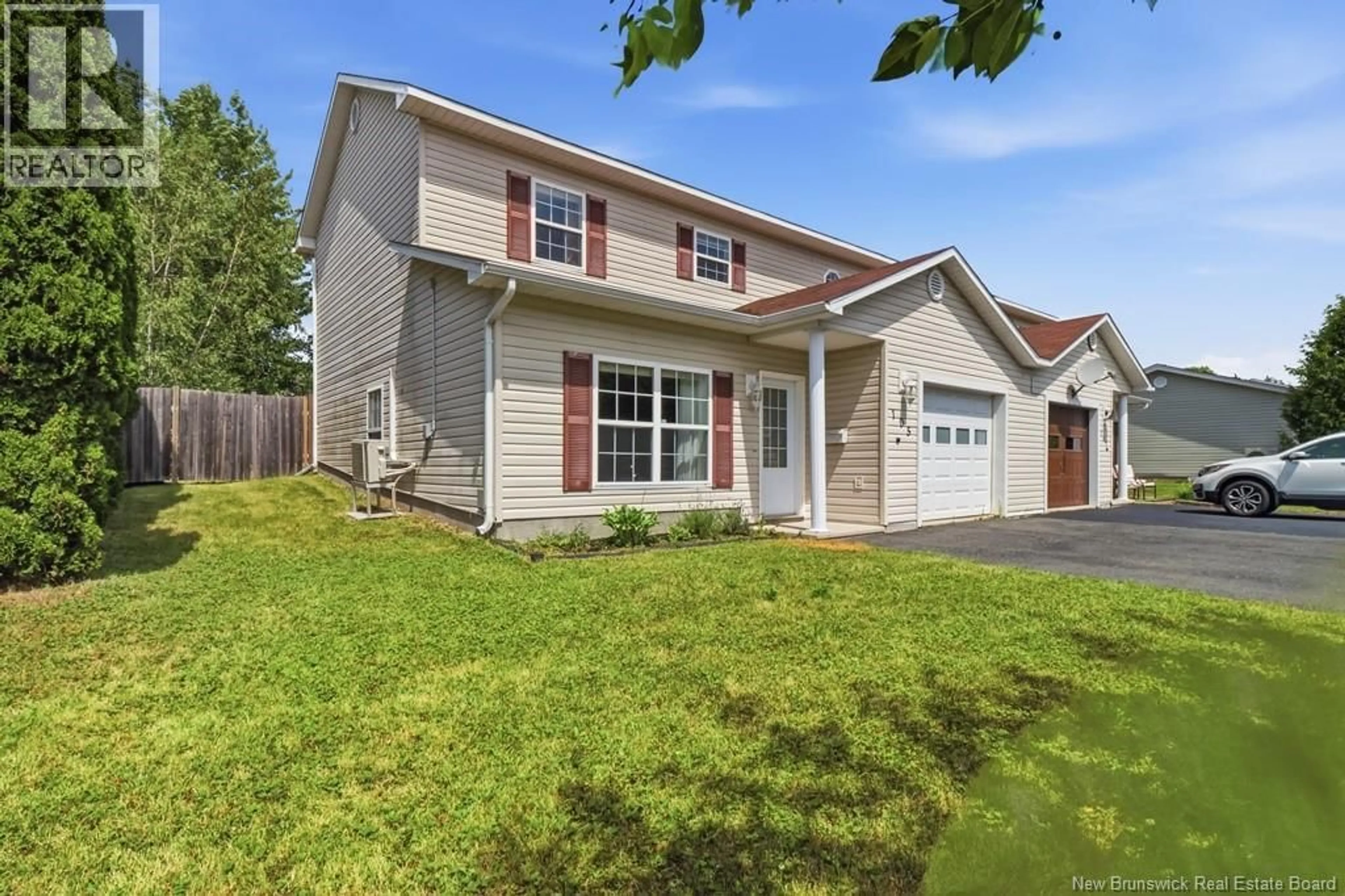 Home with vinyl exterior material, street for 105 FINNAMORE STREET, Oromocto New Brunswick E2V2R5