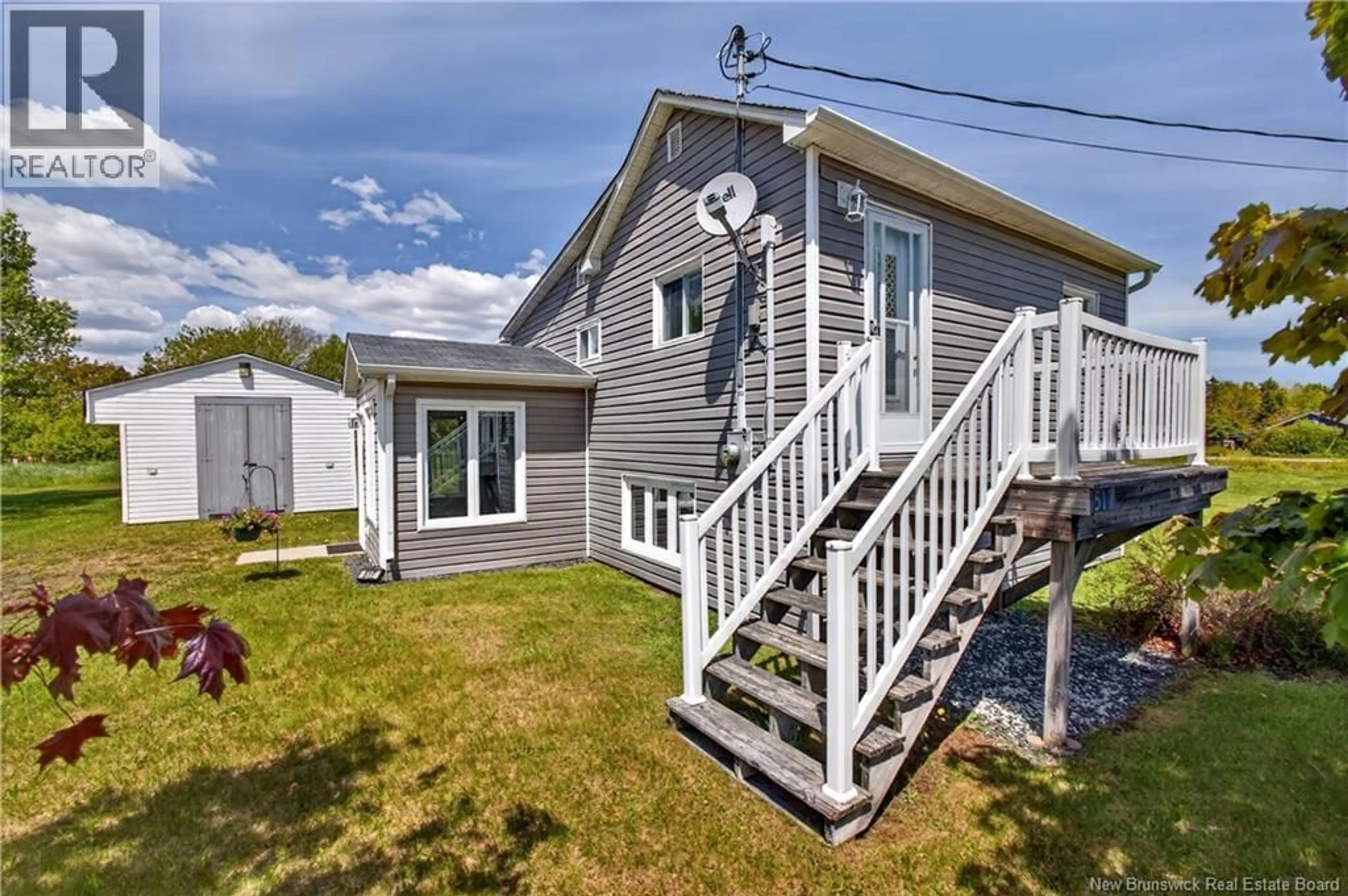 Home with vinyl exterior material, unknown for 517 ROUTE 11 HWY, Lower Newcastle New Brunswick E1V7G2