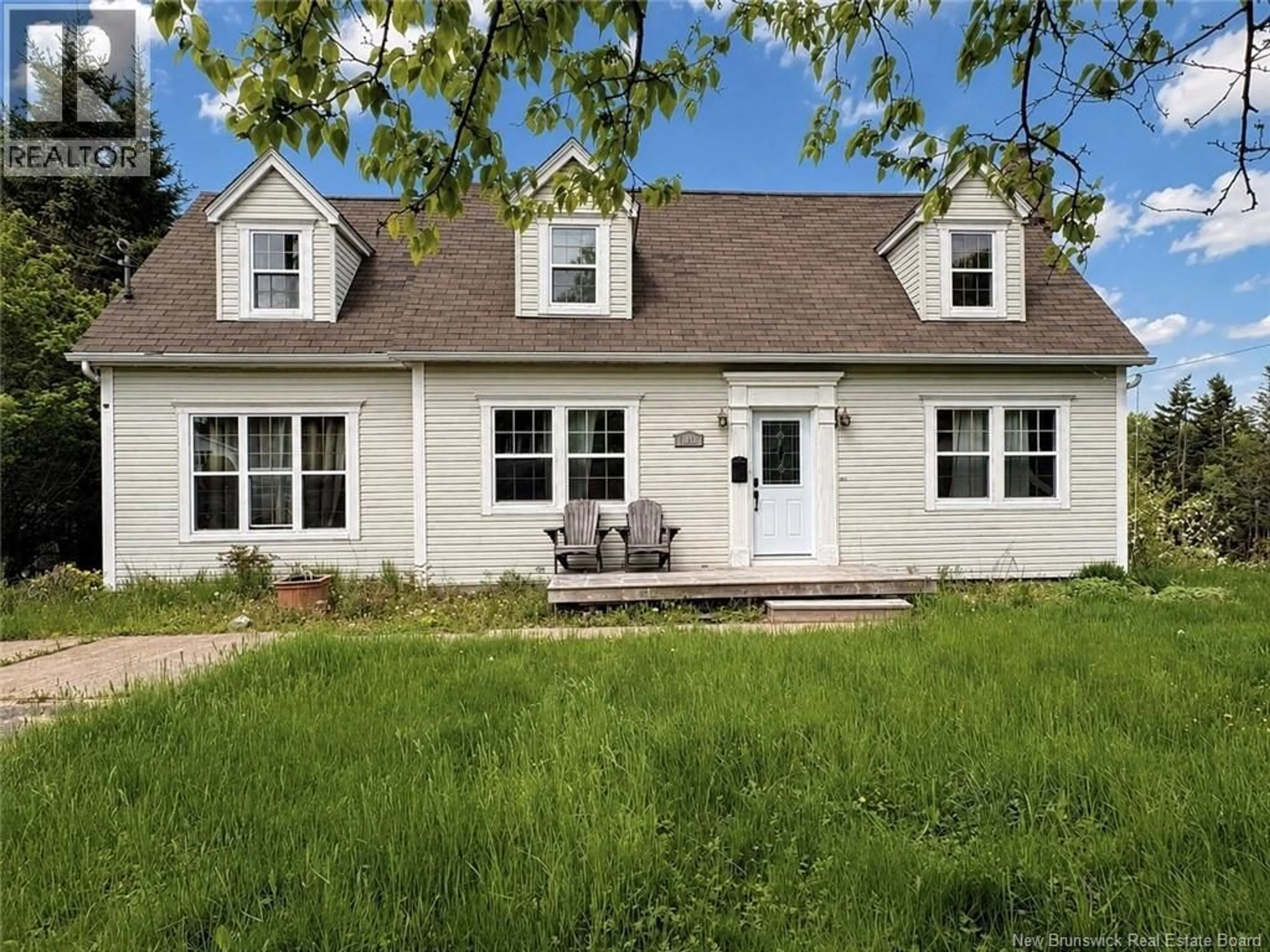 Home with vinyl exterior material, street for 1018 DEVER ROAD, Saint John New Brunswick E2M4J3
