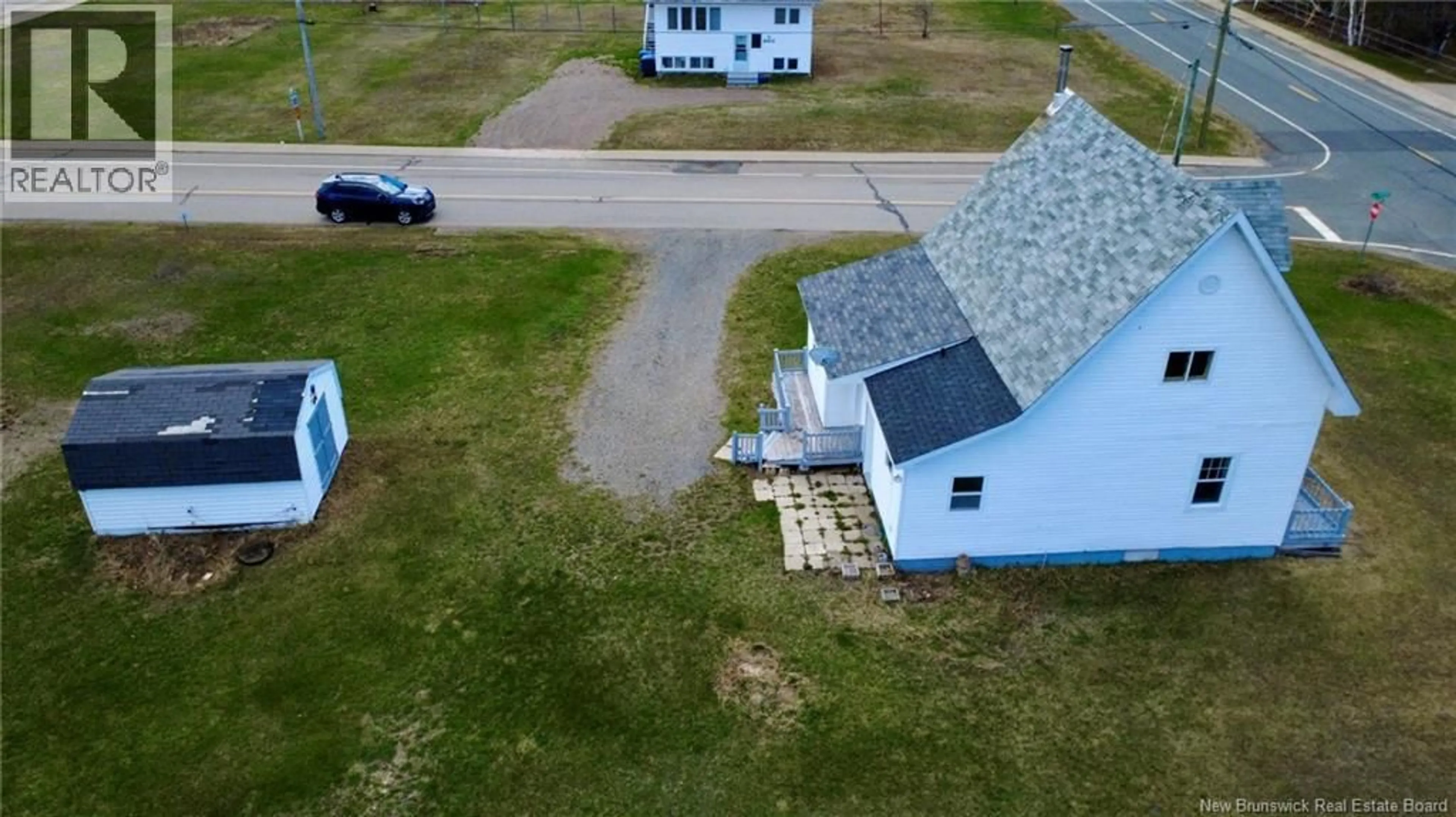 A pic from outside/outdoor area/front of a property/back of a property/a pic from drone, unknown for 8422 RUE ST-PAUL, Bas-Caraquet New Brunswick E1W6E6