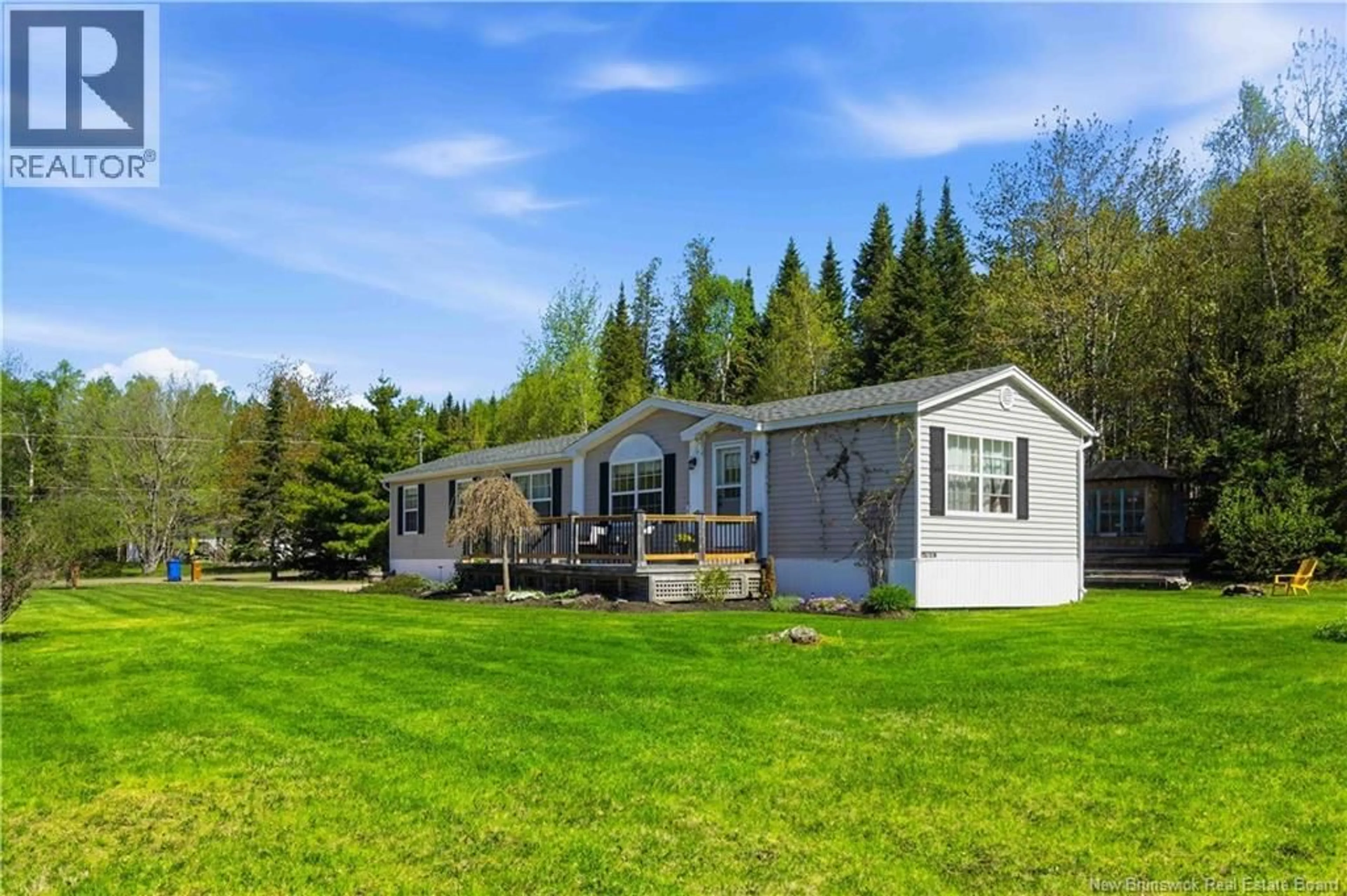 Home with vinyl exterior material, water/lake/river/ocean view for 4 CEDAR STREET, Waasis New Brunswick E3B9C4