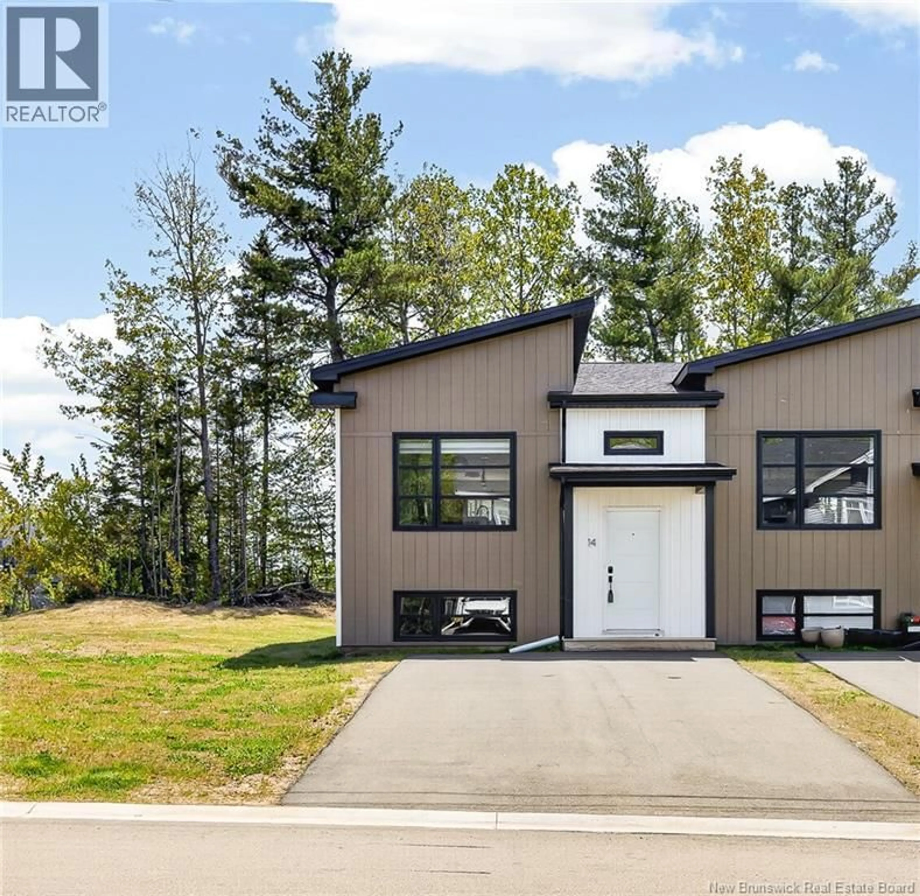 Home with vinyl exterior material, street for 14 BEAU DOMAINE COURT, Dieppe New Brunswick E1A9H5