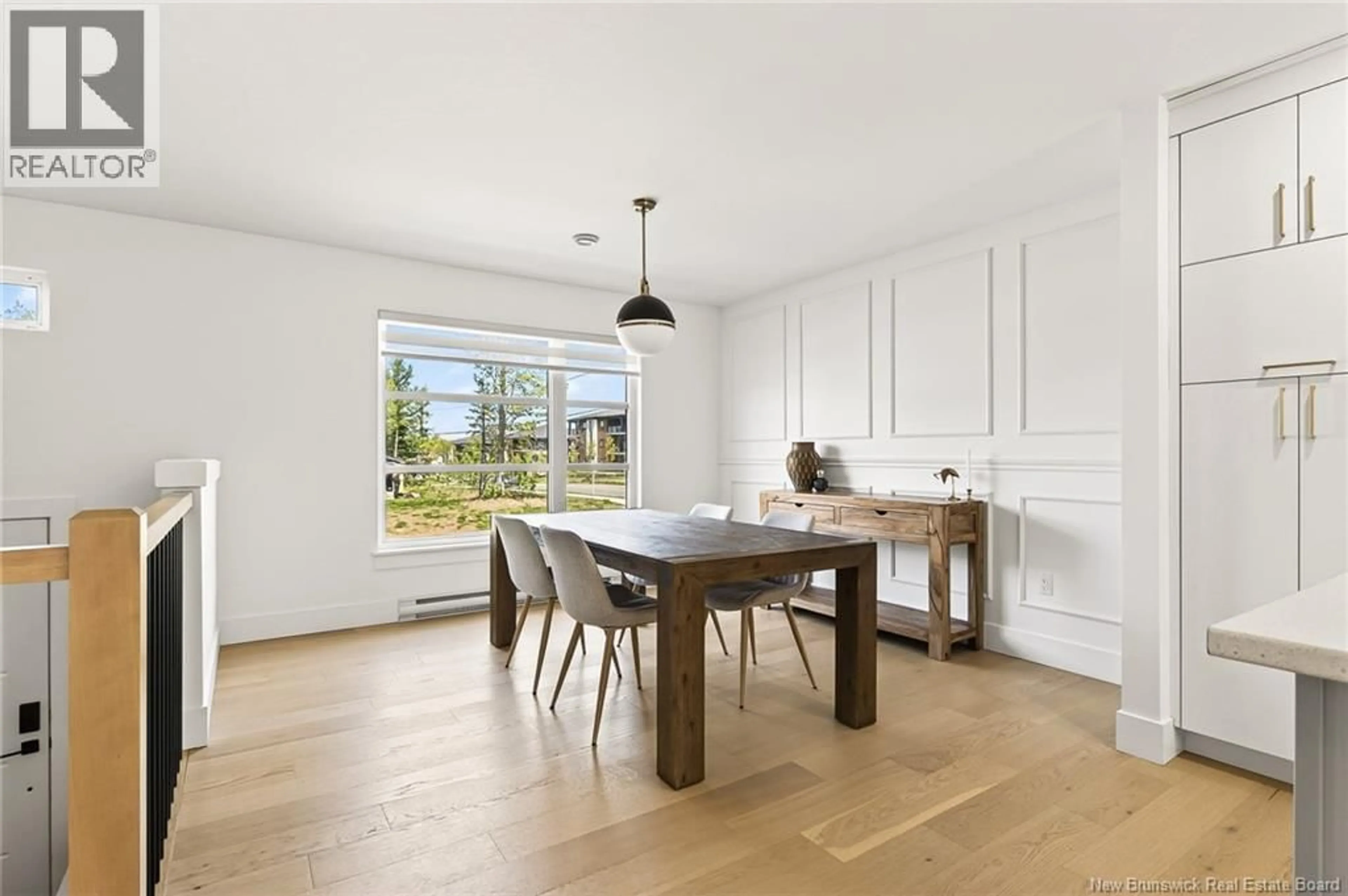 Dining room, wood/laminate floor for 14 BEAU DOMAINE COURT, Dieppe New Brunswick E1A9H5