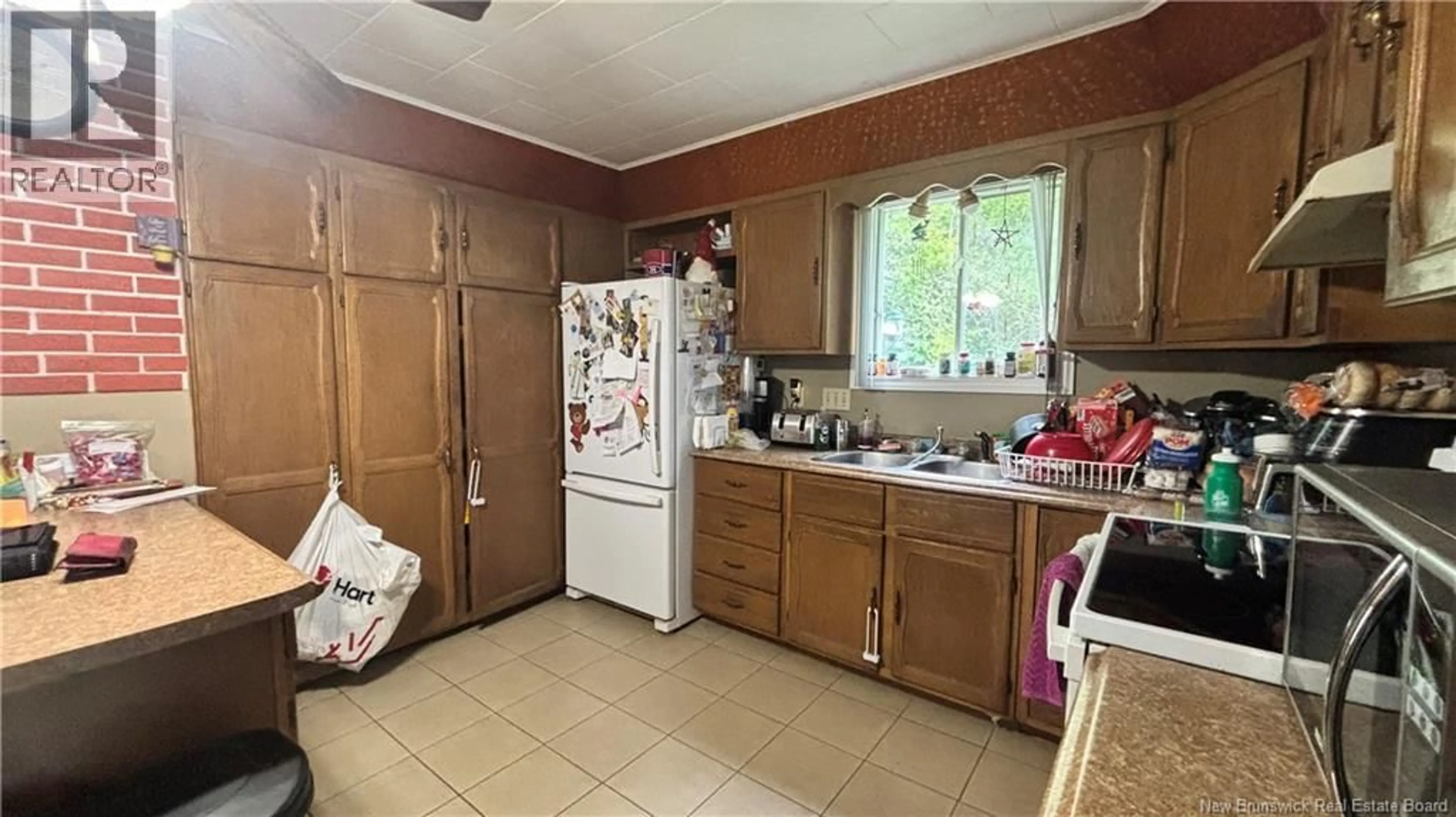 Standard kitchen, unknown for 17 DAIGLE STREET, Edmundston New Brunswick E3V1G4