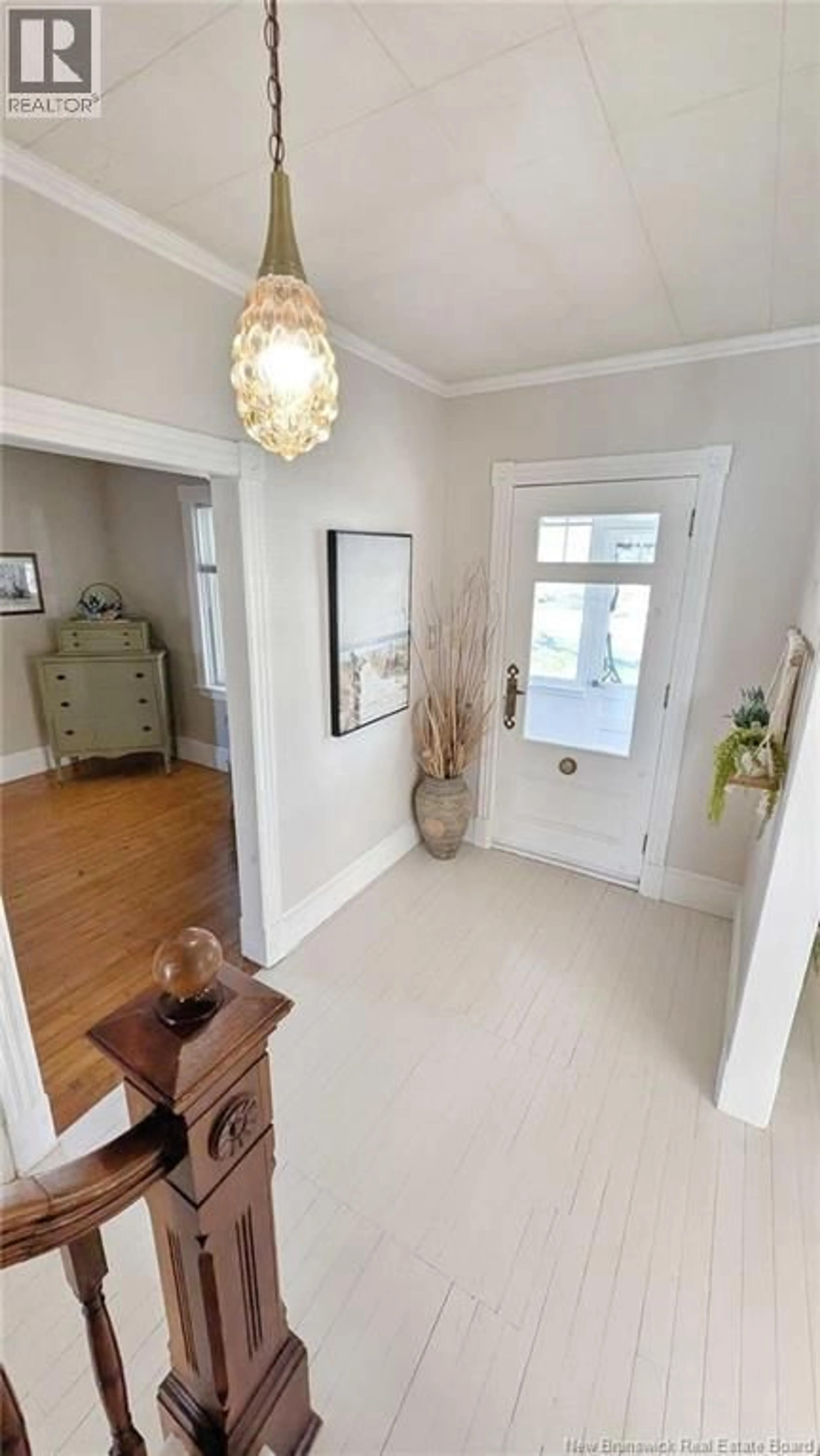 Indoor entryway for 216 BOUL. SAINT-PIERRE O, Caraquet New Brunswick E1W1A5