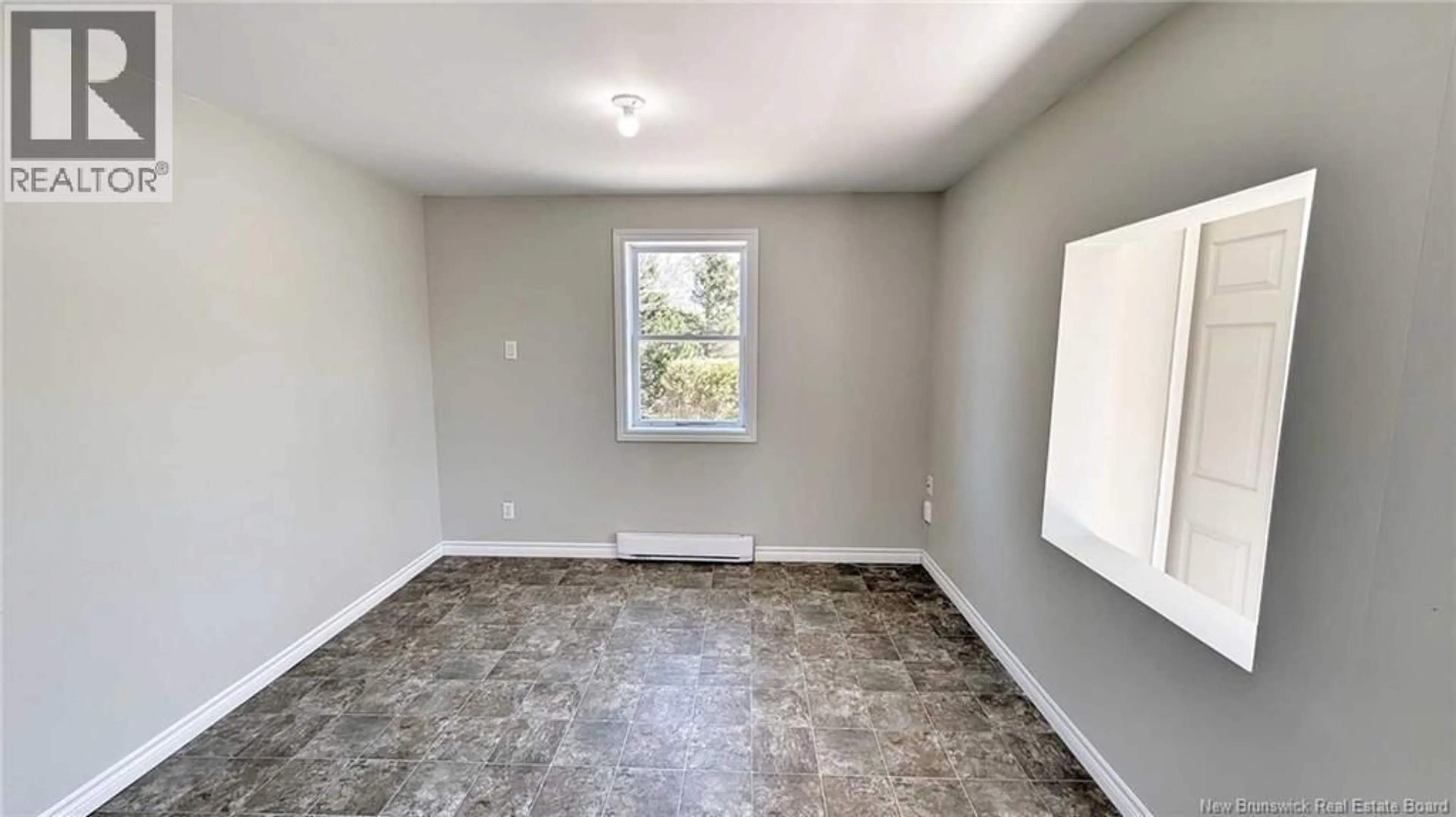 A pic of a room for 25 RUE DU PORTAGE, Caraquet New Brunswick E1W1A8