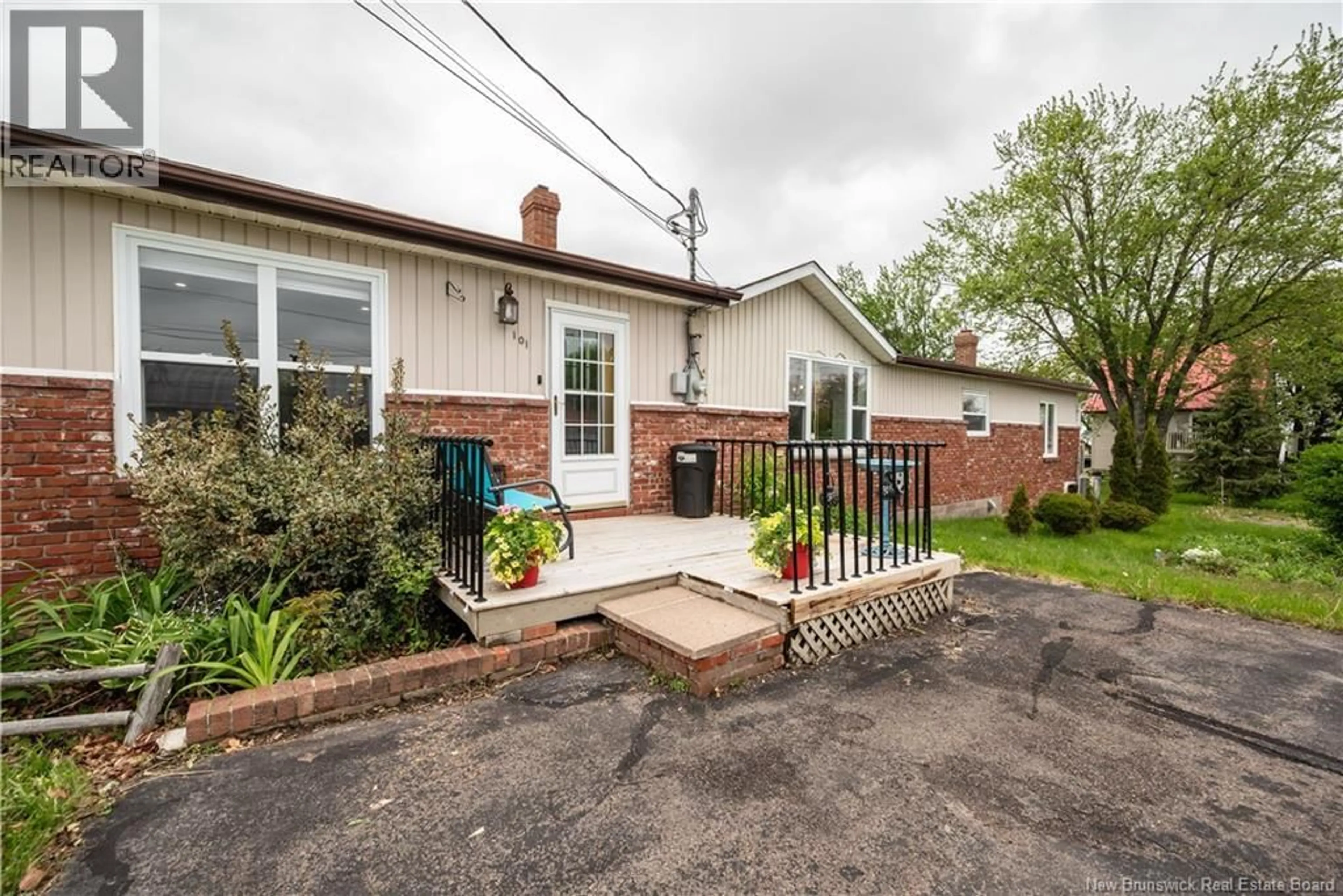 Patio, street for 101 WINTER STREET, Shediac New Brunswick E4P2Y1