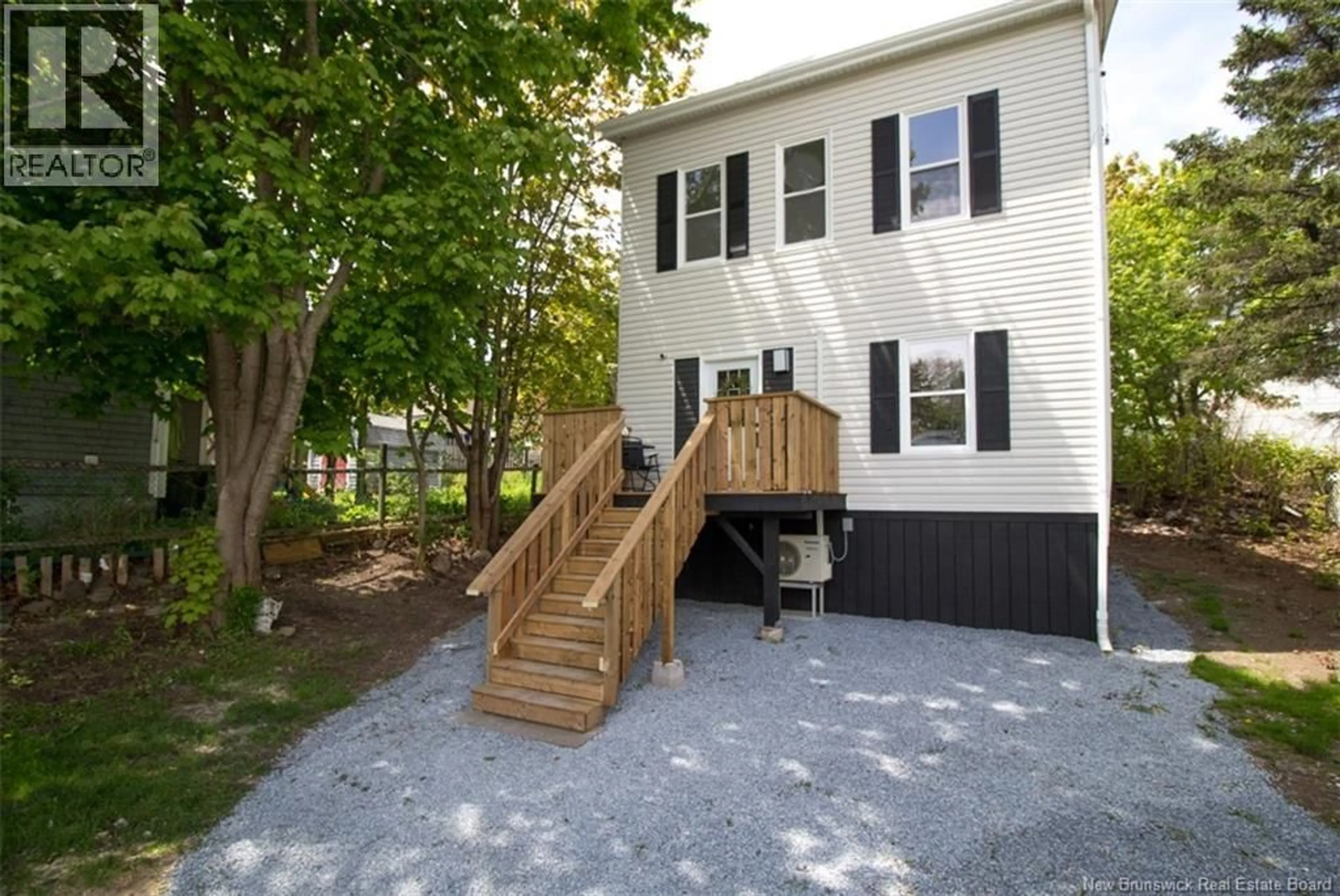 Patio, street for 229 RODNEY STREET, Saint John New Brunswick E2M1X5