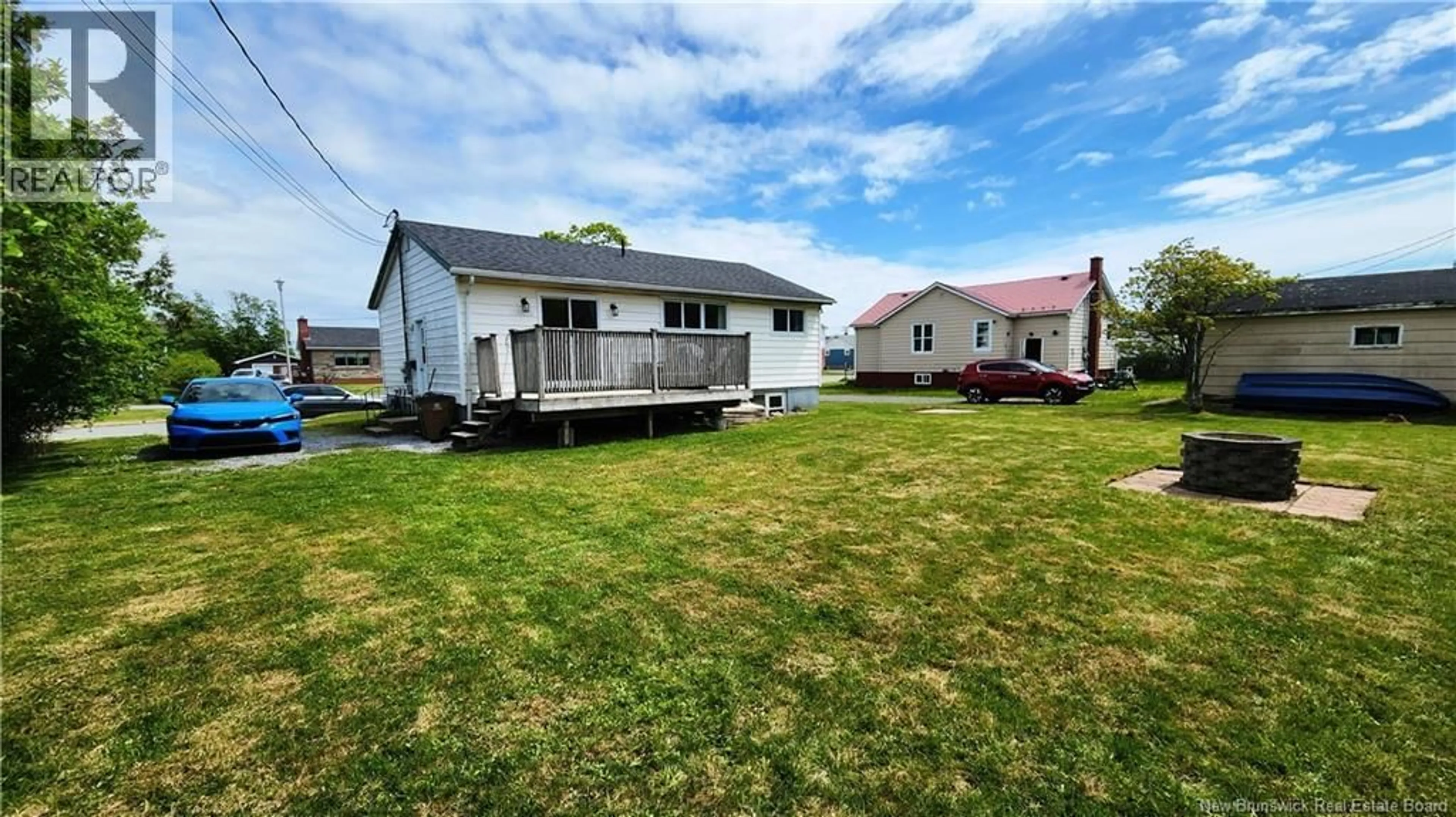 A pic from outside/outdoor area/front of a property/back of a property/a pic from drone, unknown for 340 BEACONSFIELD CRESCENT, Saint John New Brunswick E2M2H8
