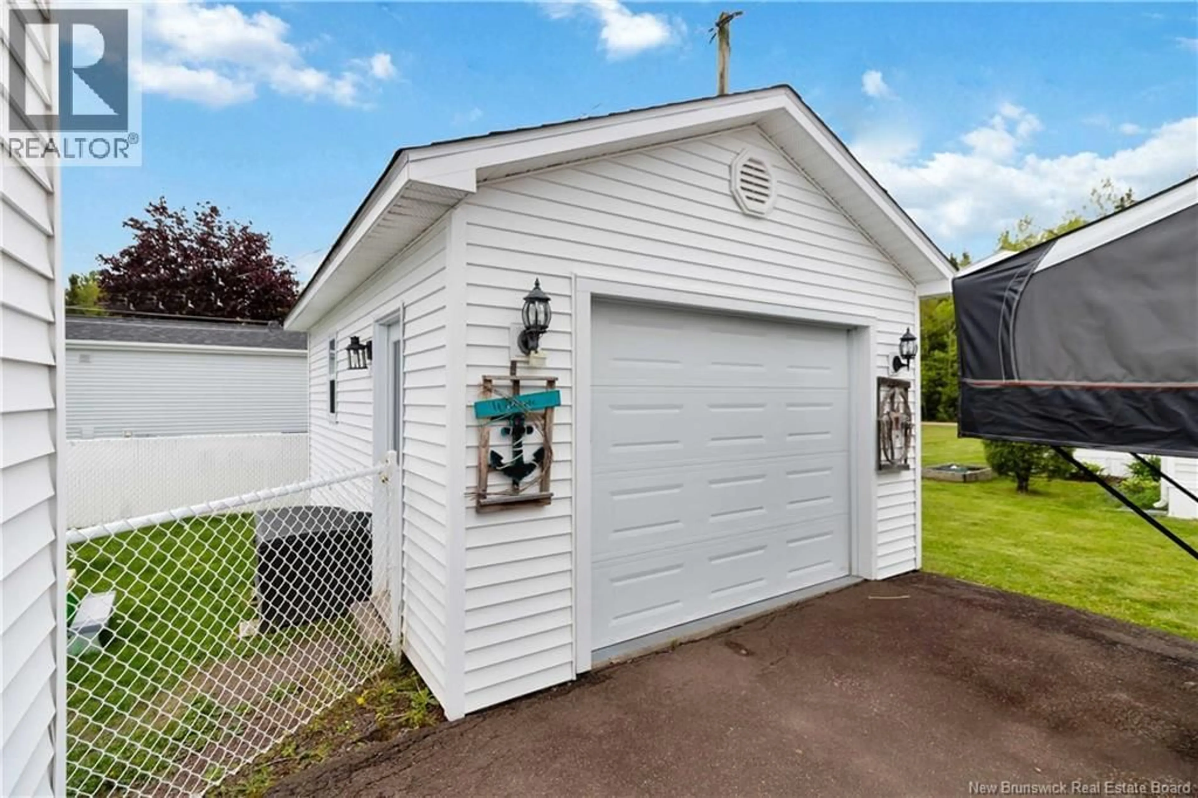 Unknown for 10 PERIDOT STREET, Moncton New Brunswick E1H3E5