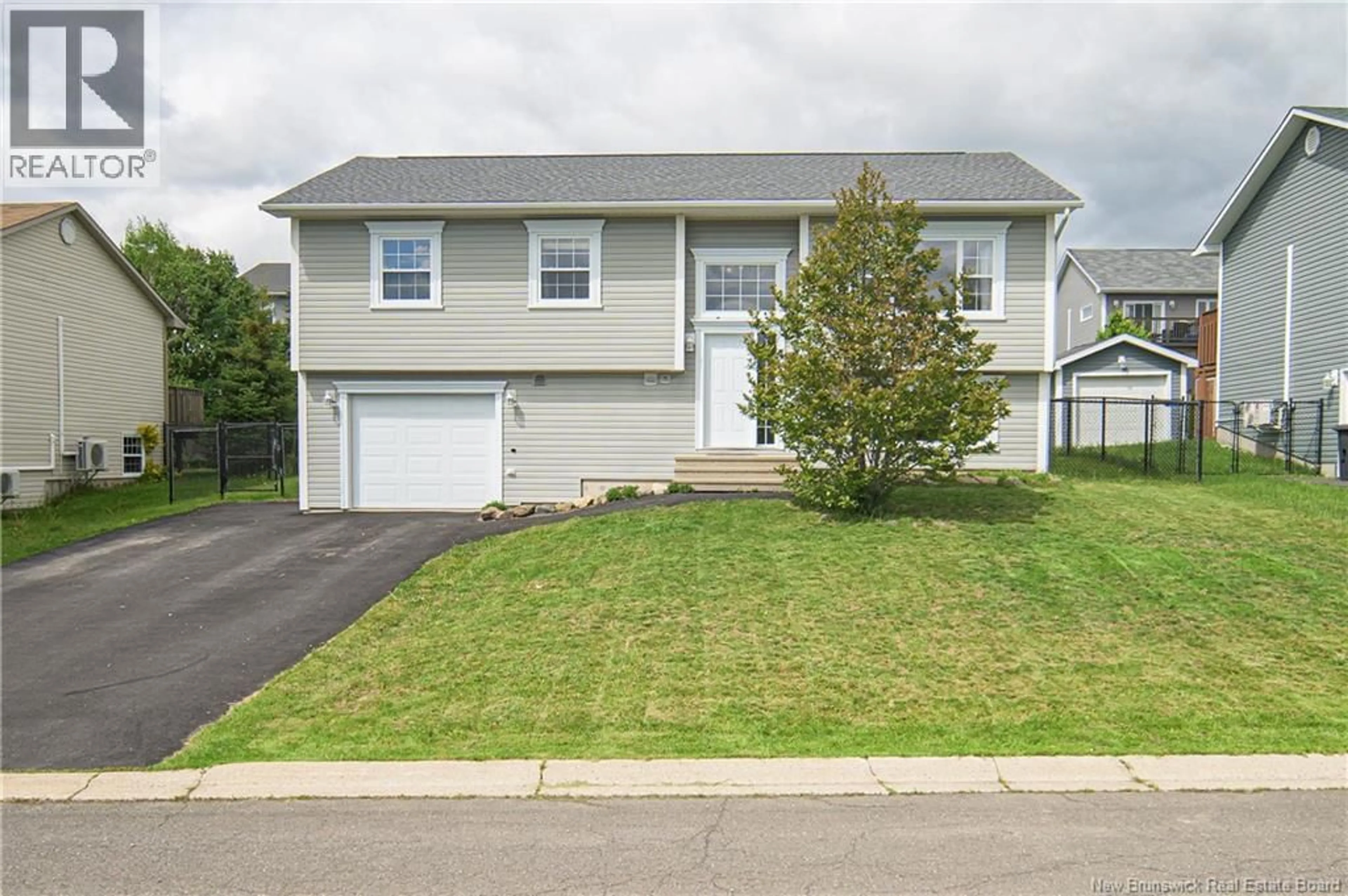 Home with vinyl exterior material, street for 66 WATLING CRESCENT, Oromocto New Brunswick E2V4M8