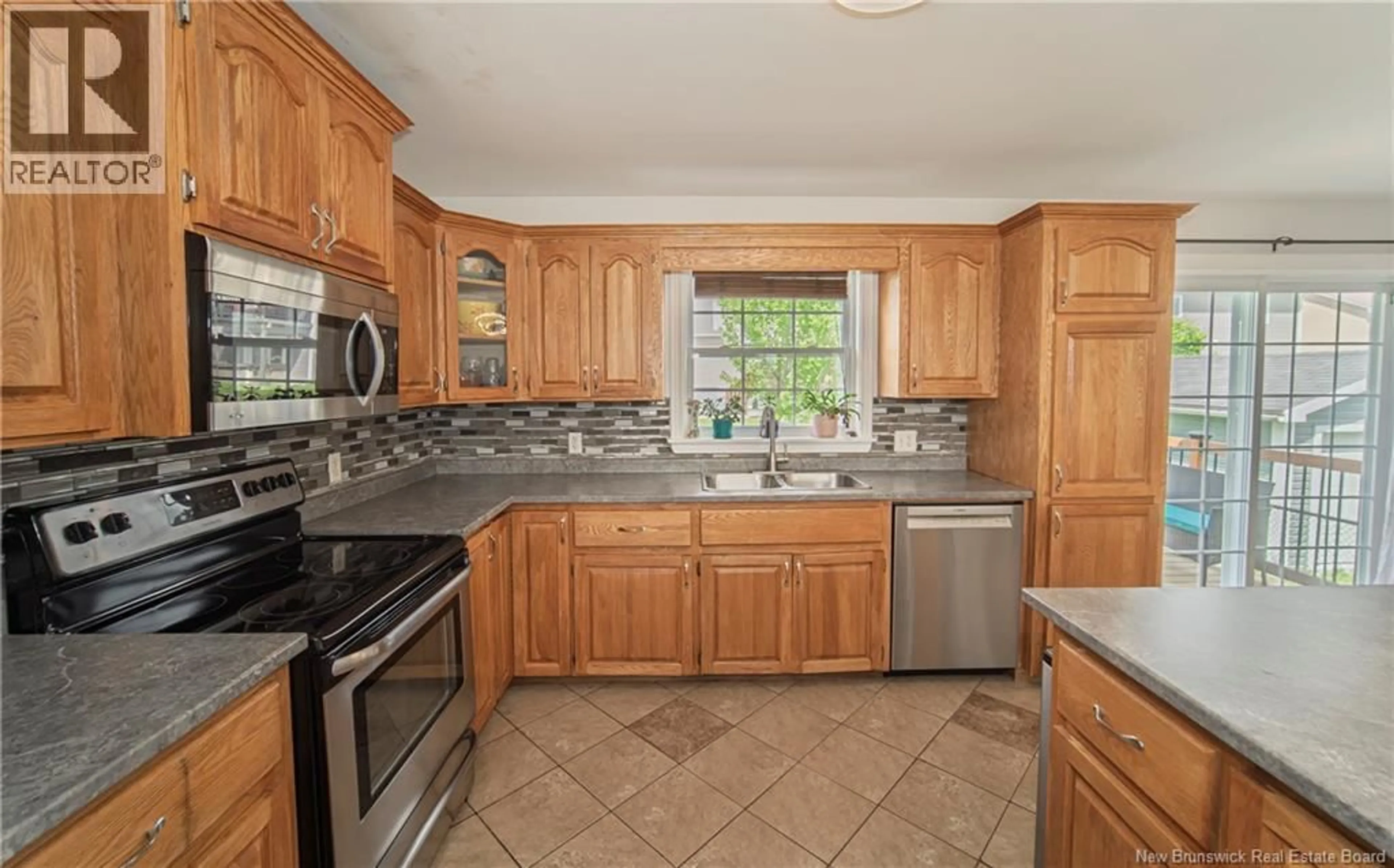 Standard kitchen, ceramic/tile floor for 66 WATLING CRESCENT, Oromocto New Brunswick E2V4M8
