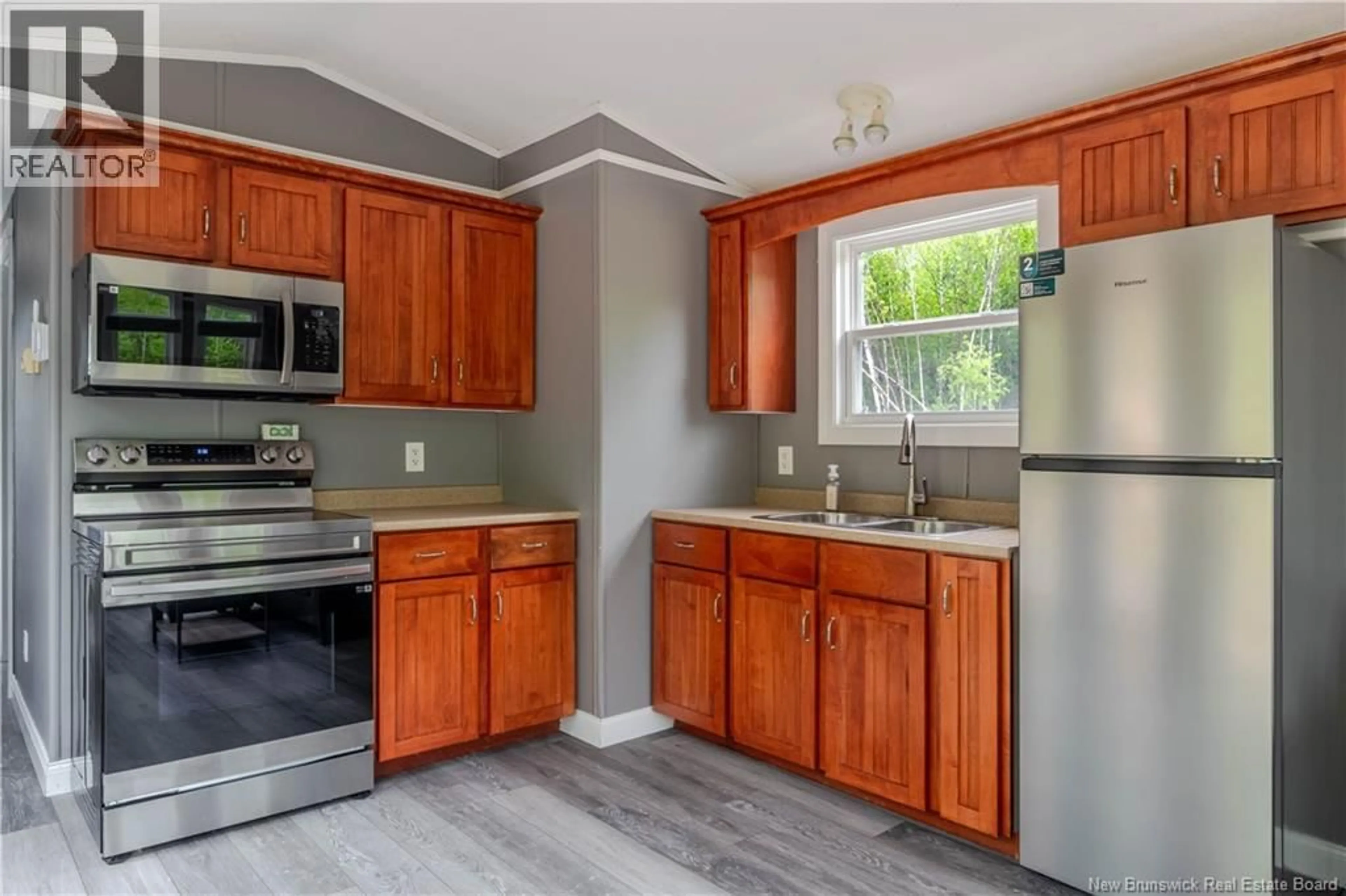 Standard kitchen, wood/laminate floor for 3376 ROUTE 101, Tracyville New Brunswick E5L1P2