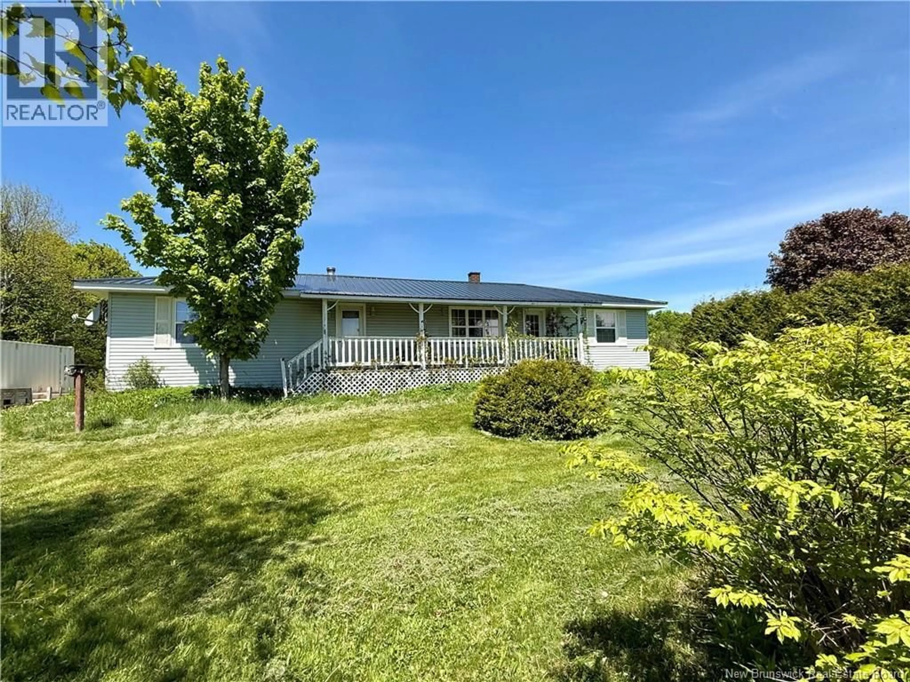 A pic from outside/outdoor area/front of a property/back of a property/a pic from drone, water/lake/river/ocean view for 988 ROUTE 555, Richmond Settlement New Brunswick E7M4X6