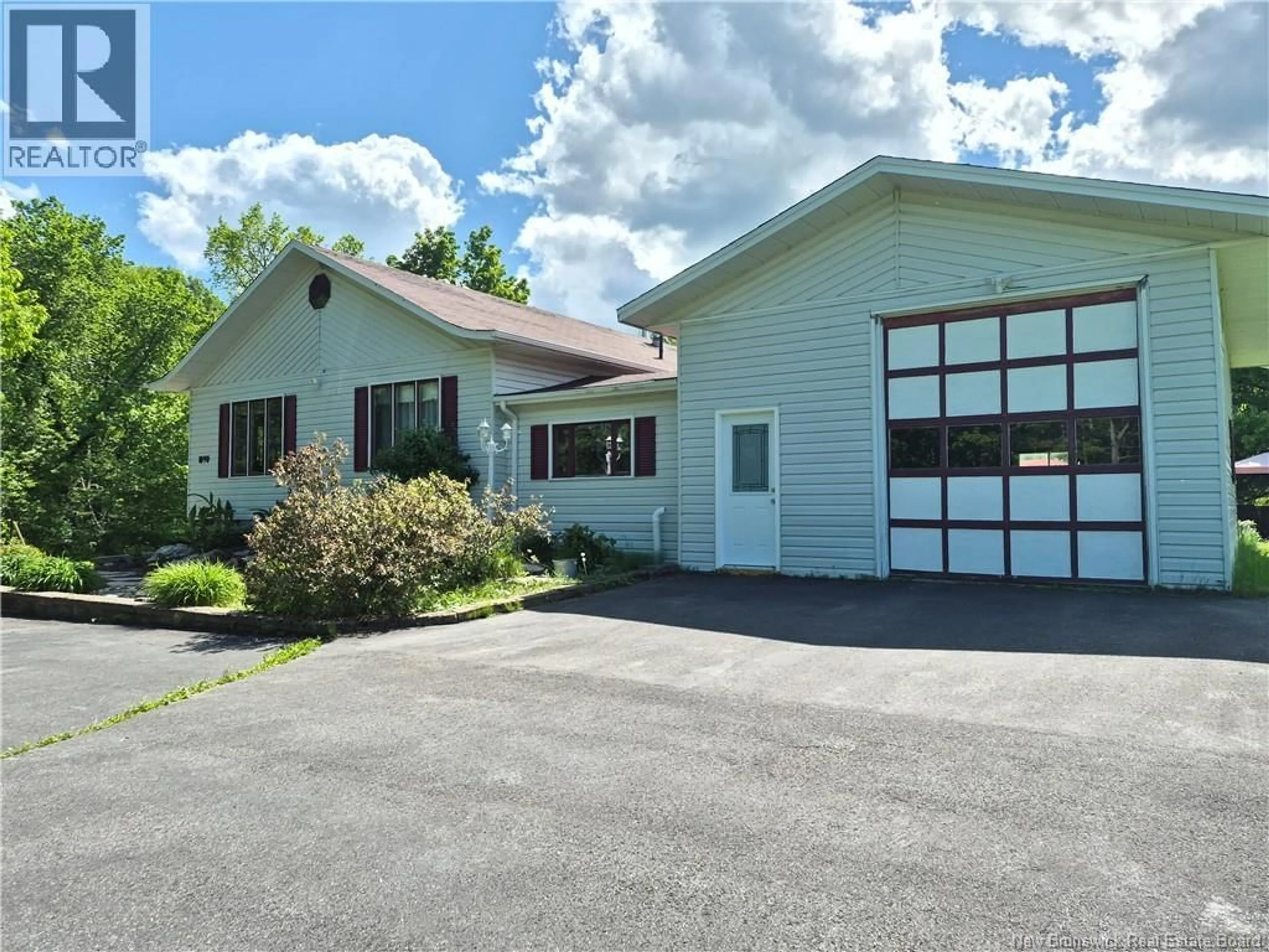 Indoor garage for 1890 CH LUGAR, Lugar New Brunswick E8K3B2