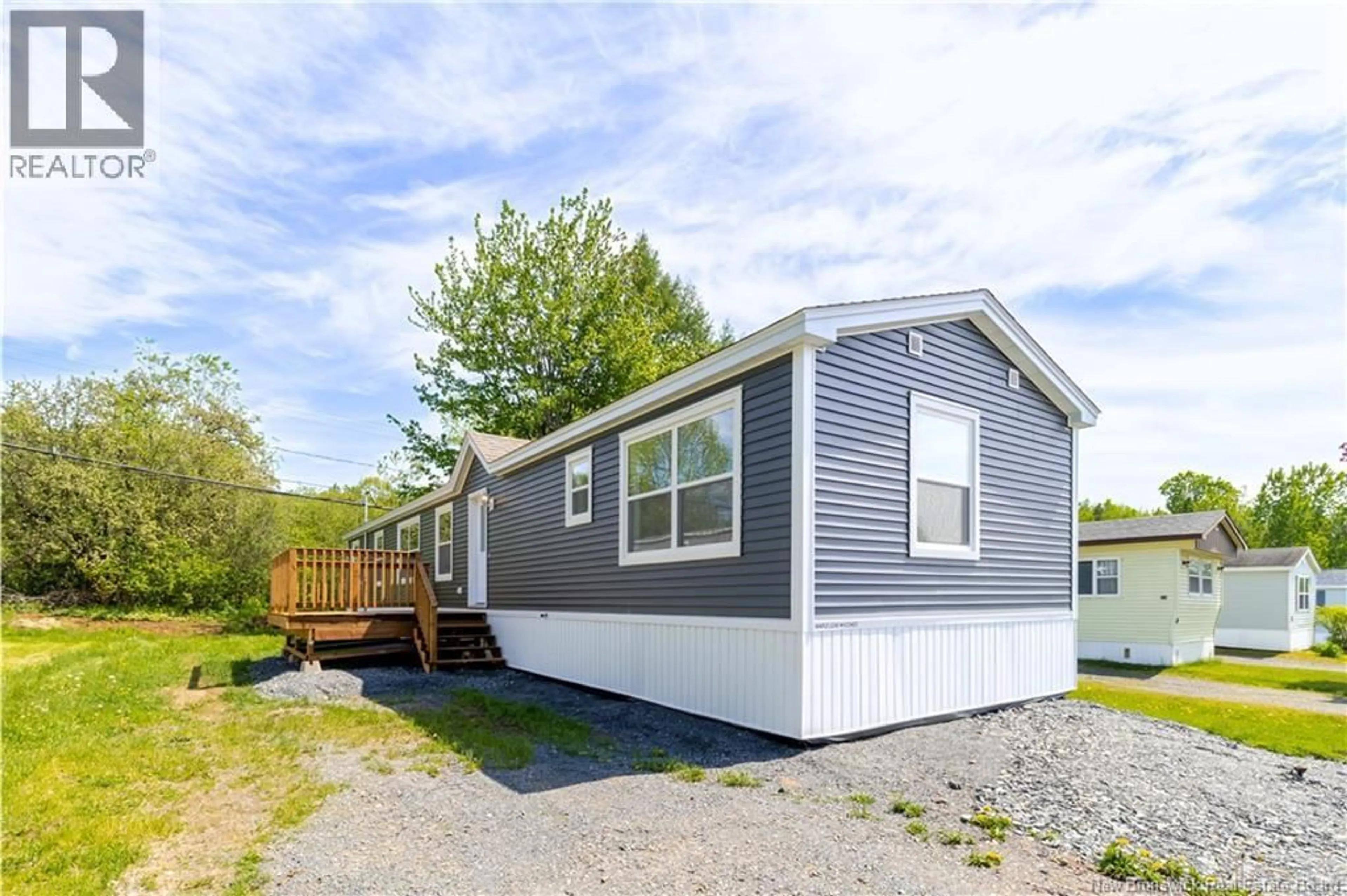 Home with vinyl exterior material, street for 16 TAMARACK DRIVE, Lincoln New Brunswick E3B6T1
