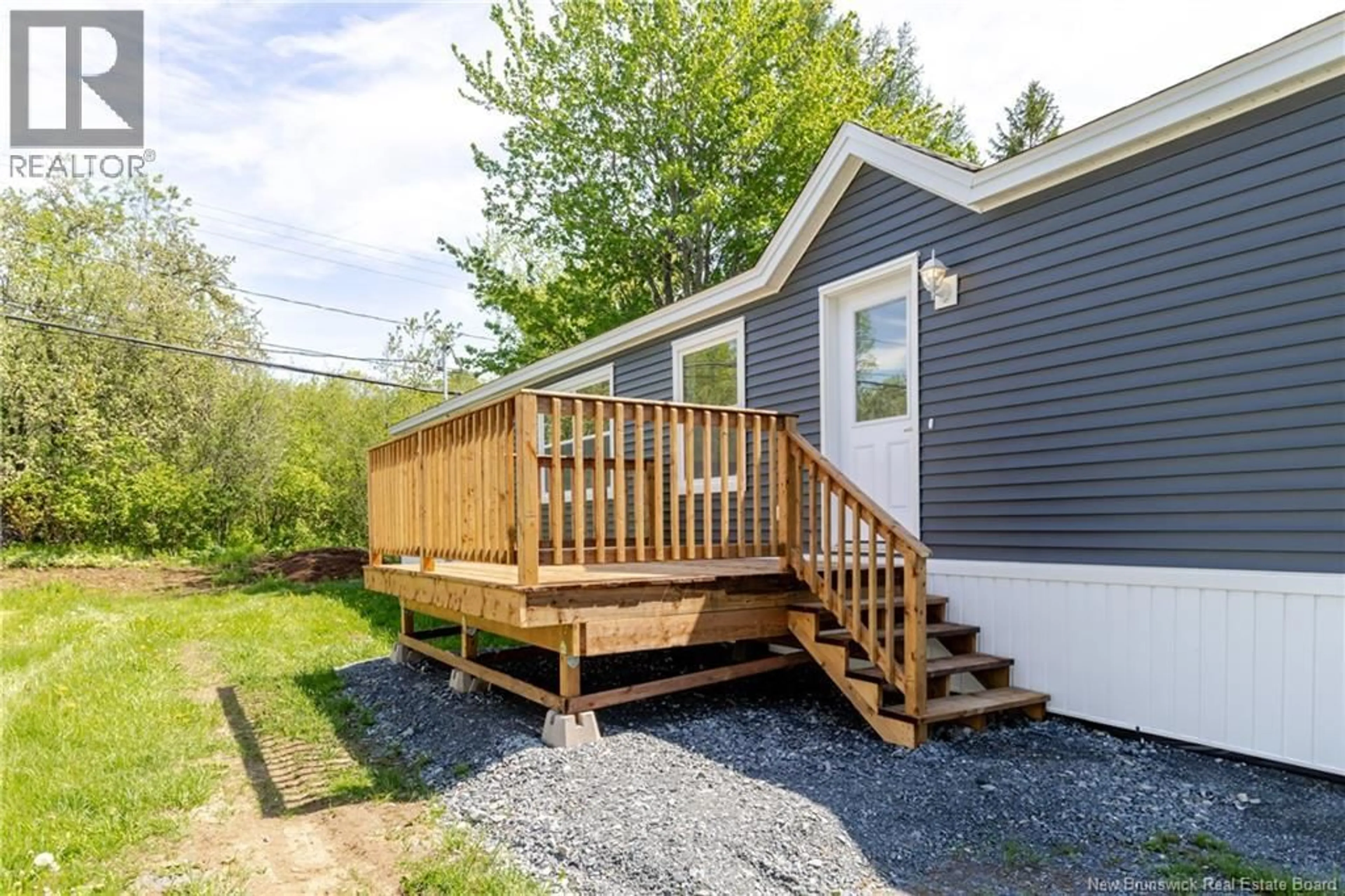 Home with vinyl exterior material, street for 16 TAMARACK DRIVE, Lincoln New Brunswick E3B6T1