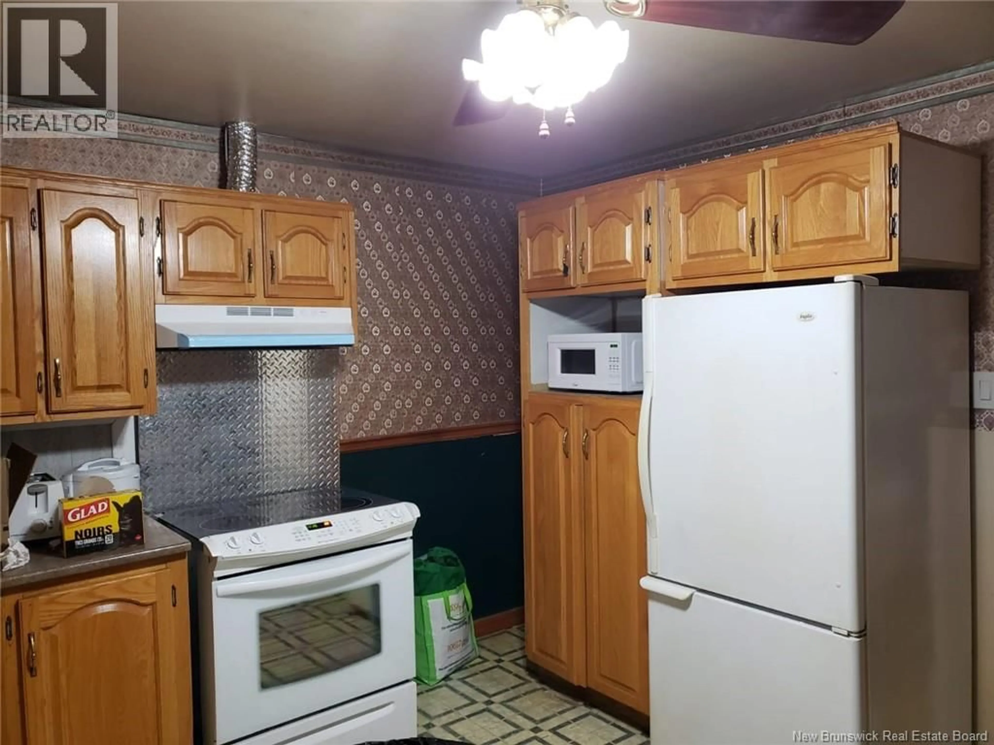 Standard kitchen, unknown for 19 JOHN STREET, Miramichi New Brunswick E1N2X2