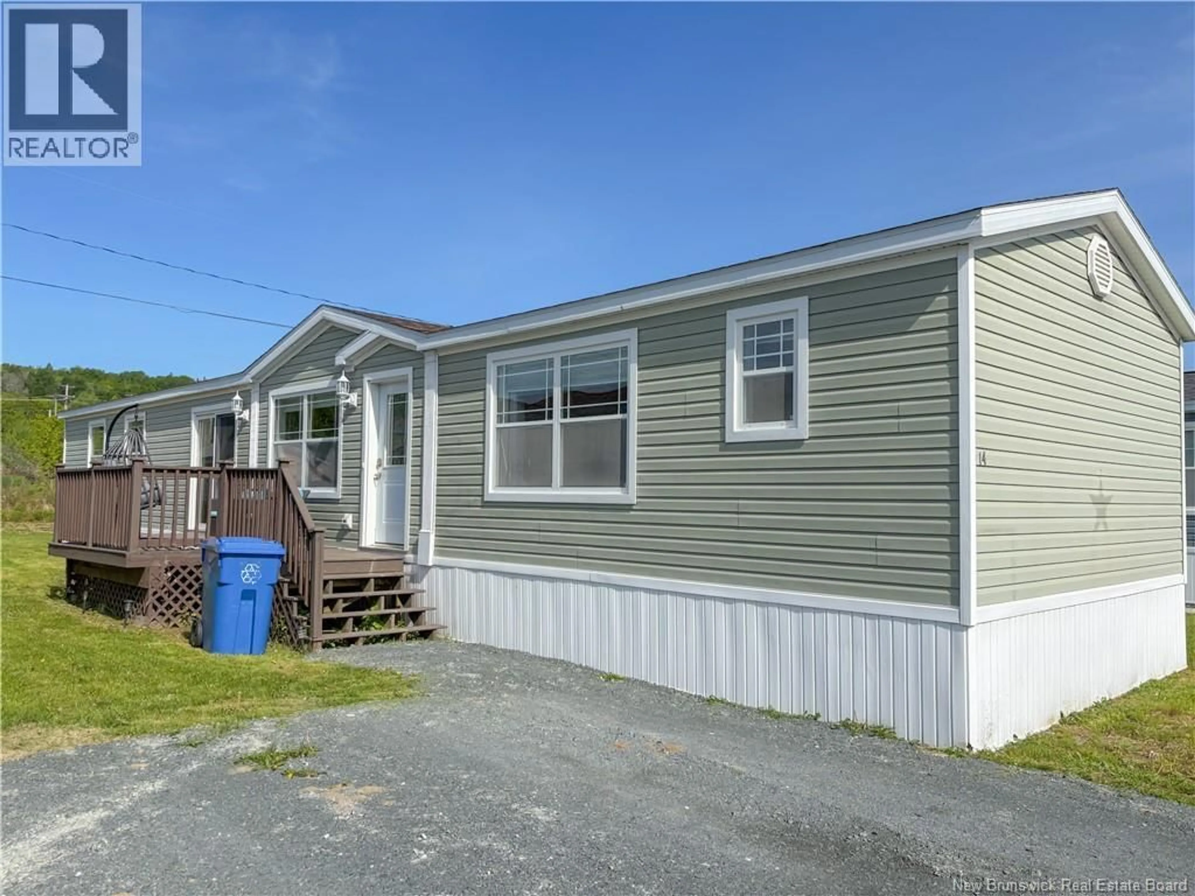Home with vinyl exterior material, water/lake/river/ocean view for 14 IVORY COURT, Woodstock New Brunswick E7M0G5