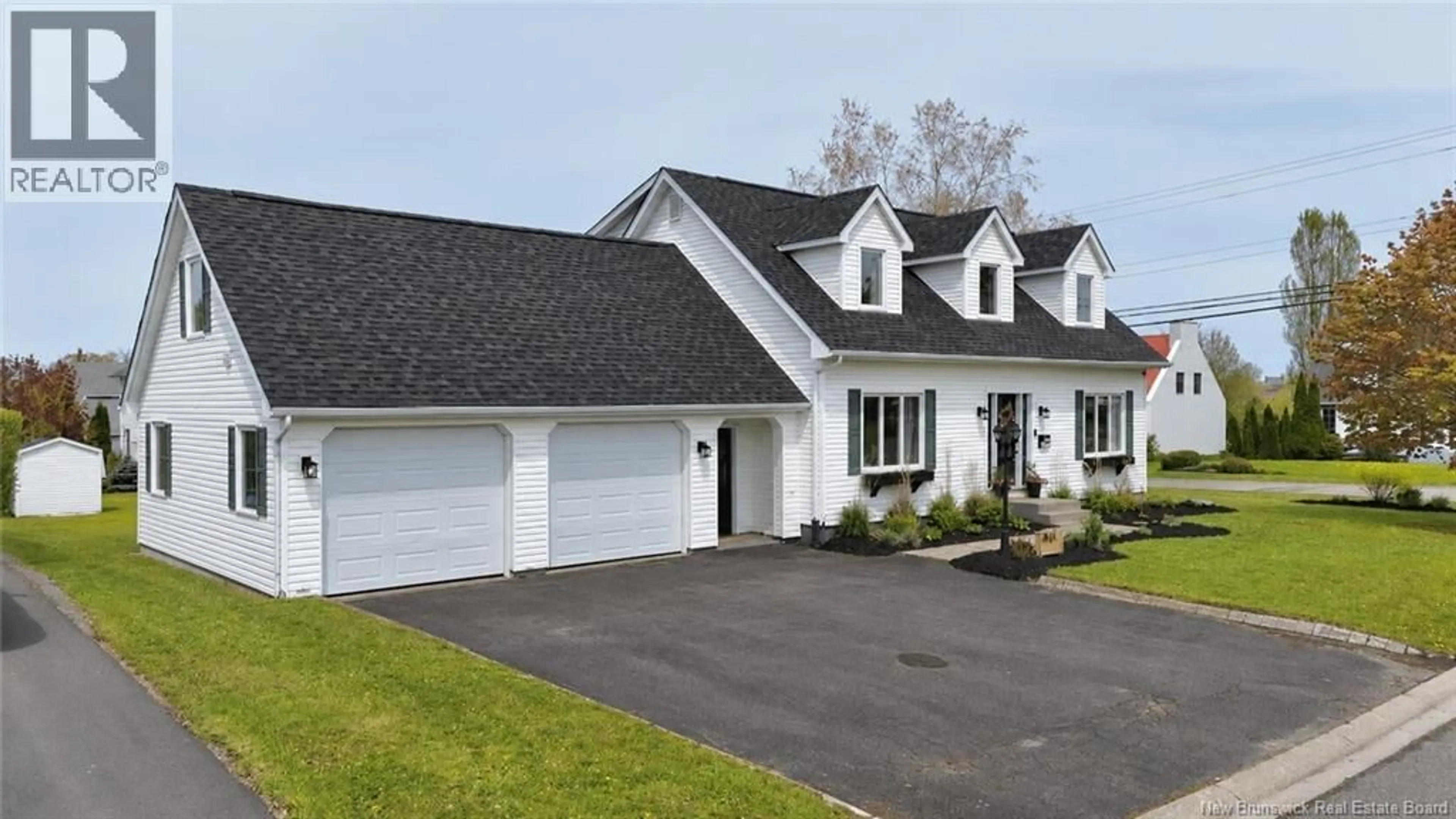 Home with vinyl exterior material, street for 1160 RIVERSIDE, Bathurst New Brunswick E2A4X2