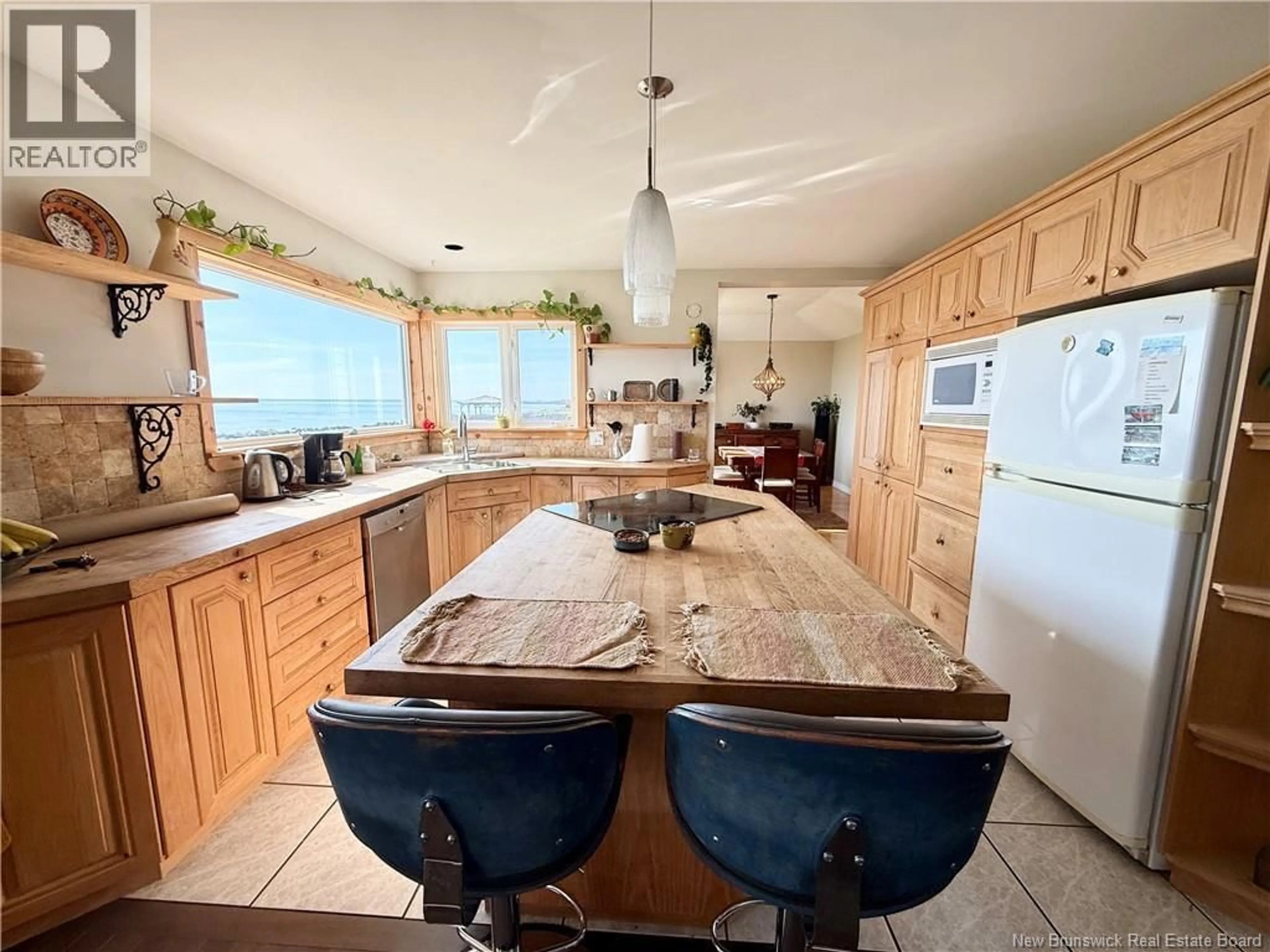 Open concept kitchen, unknown for 411 PRINCIPALE, Petit-Rocher New Brunswick E8J1L9