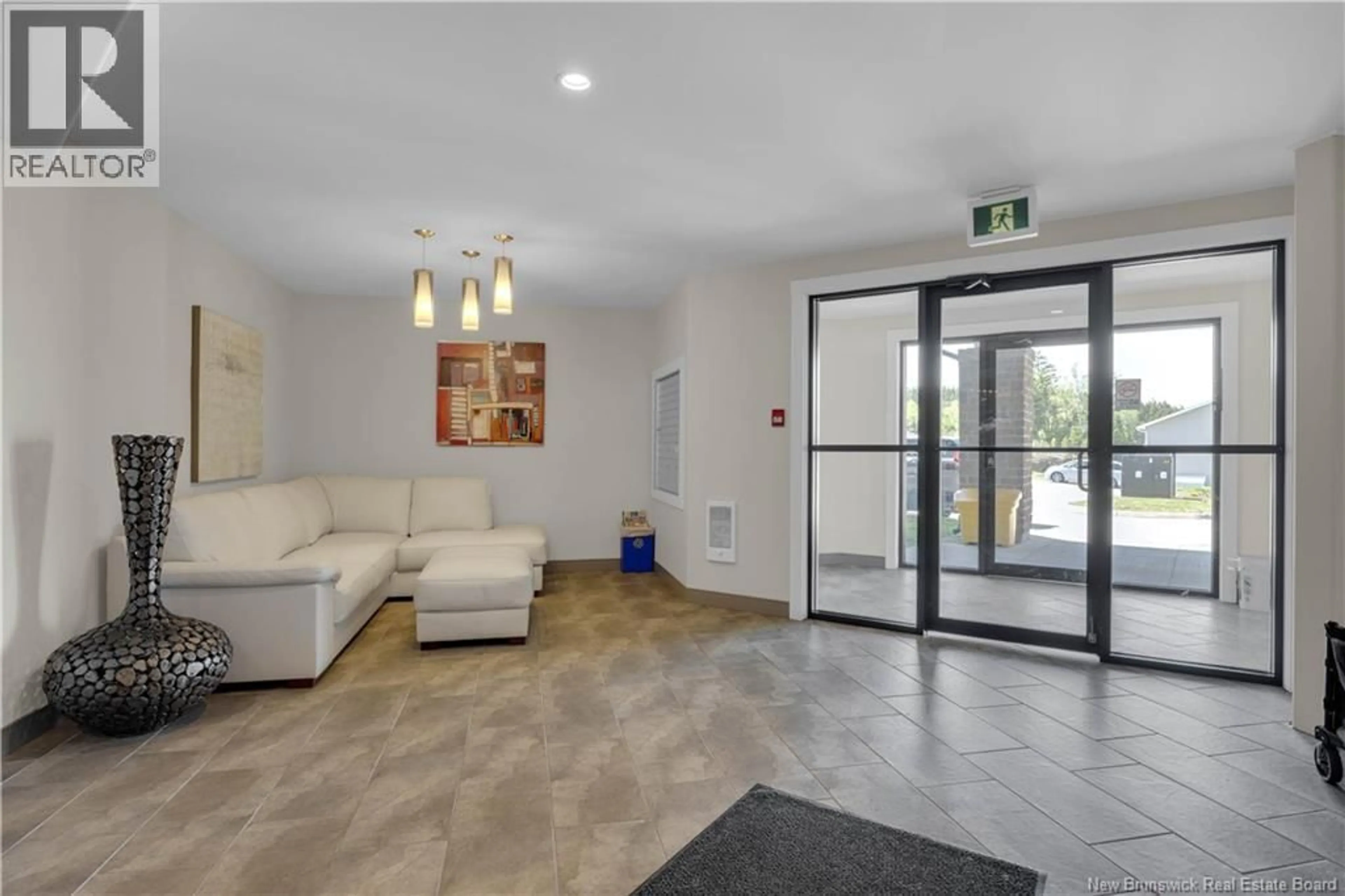 Indoor foyer for 22 - 130 ARLINGTON CRESCENT CRESCENT, Saint John New Brunswick E2K0J1