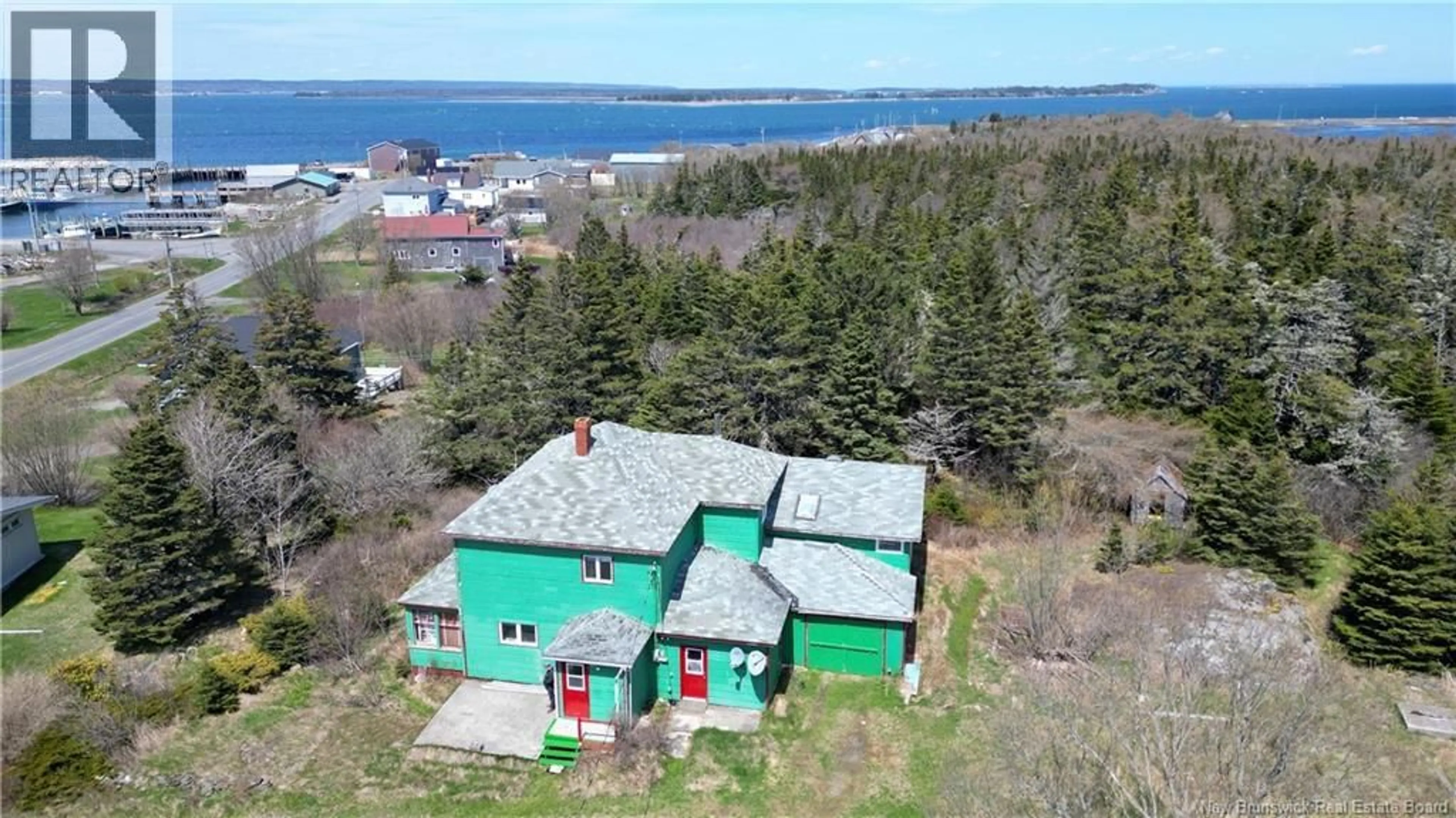 A pic from outside/outdoor area/front of a property/back of a property/a pic from drone, water/lake/river/ocean view for 120 WHITE HEAD ROAD, White Head Island New Brunswick E5G1K4