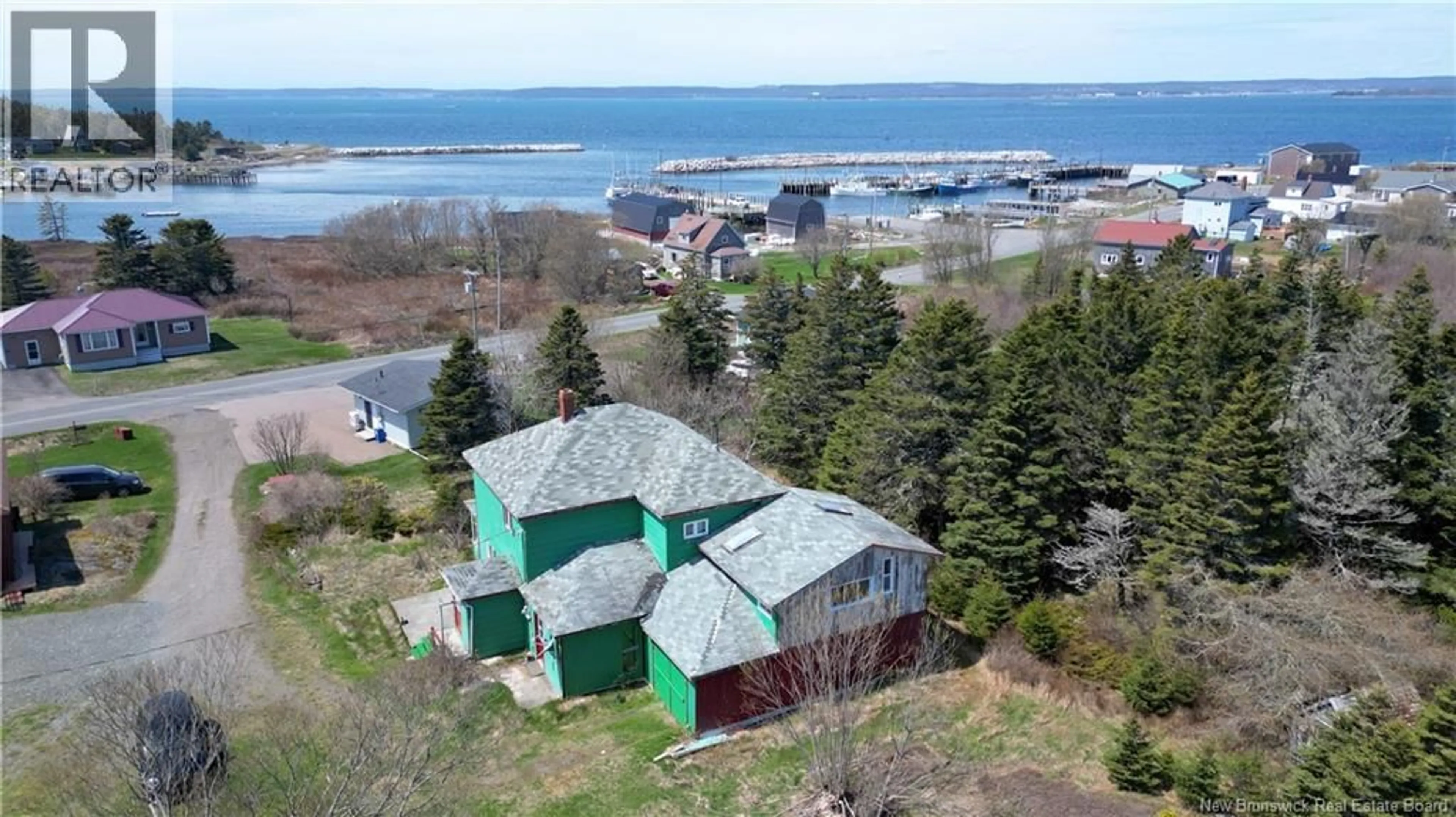 A pic from outside/outdoor area/front of a property/back of a property/a pic from drone, water/lake/river/ocean view for 120 WHITE HEAD ROAD, White Head Island New Brunswick E5G1K4