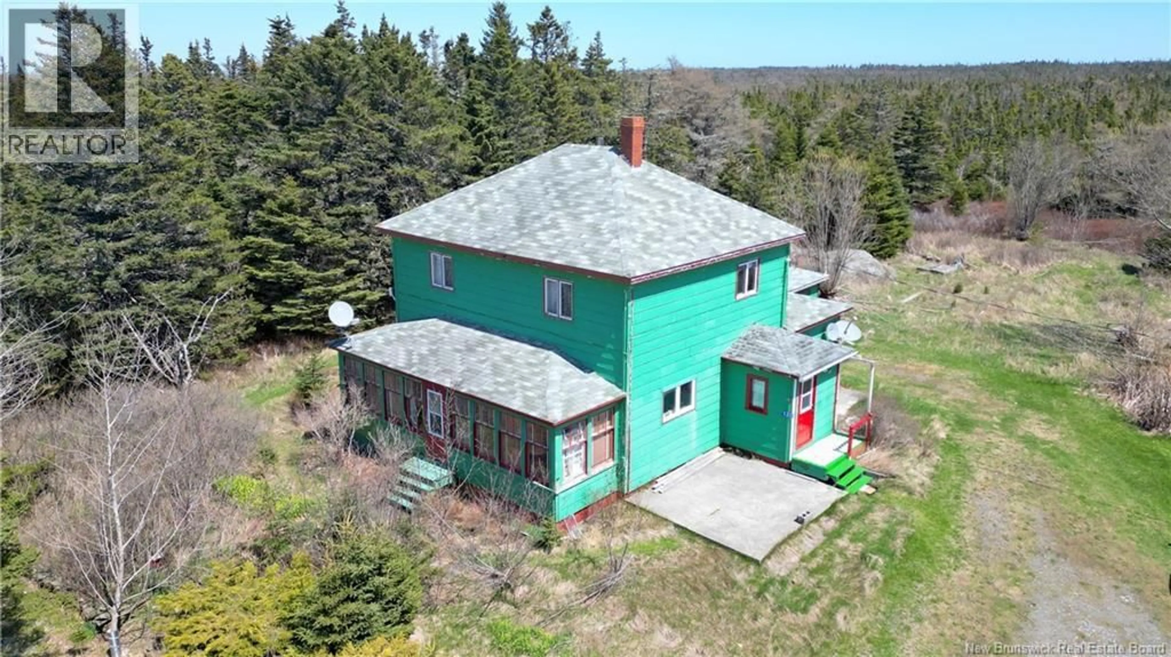 A pic from outside/outdoor area/front of a property/back of a property/a pic from drone, building for 120 WHITE HEAD ROAD, White Head Island New Brunswick E5G1K4