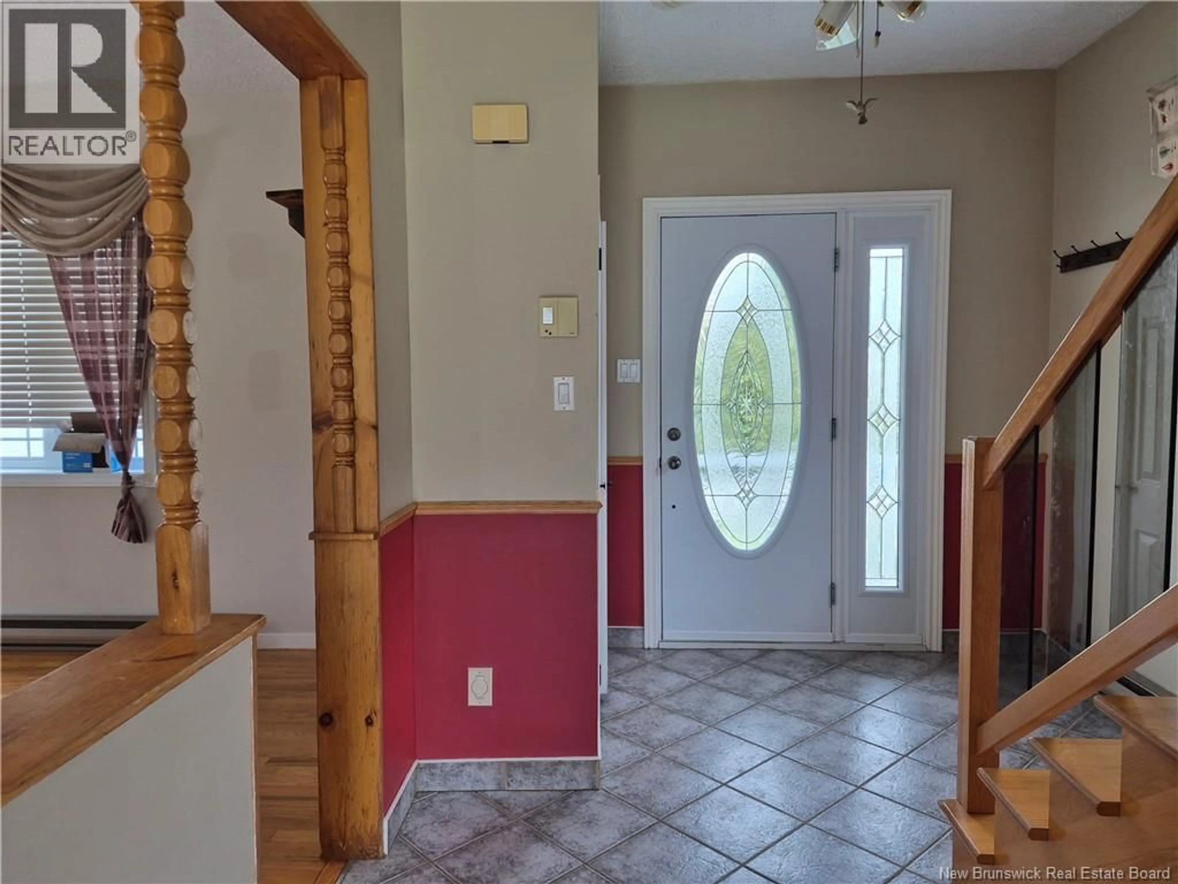 Indoor entryway for 115 46TH AVE, Edmundston New Brunswick E3V3B7
