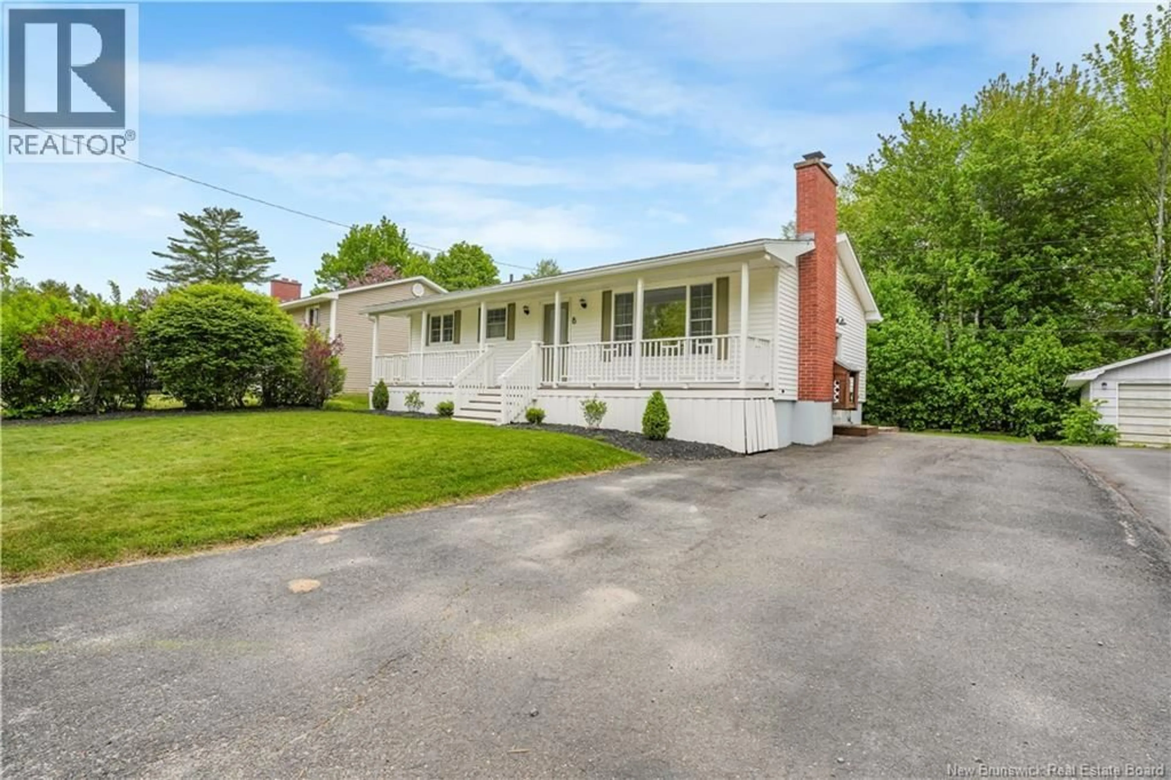 A pic from outside/outdoor area/front of a property/back of a property/a pic from drone, street for 8 GRANT STREET, Fredericton New Brunswick E3A4S5