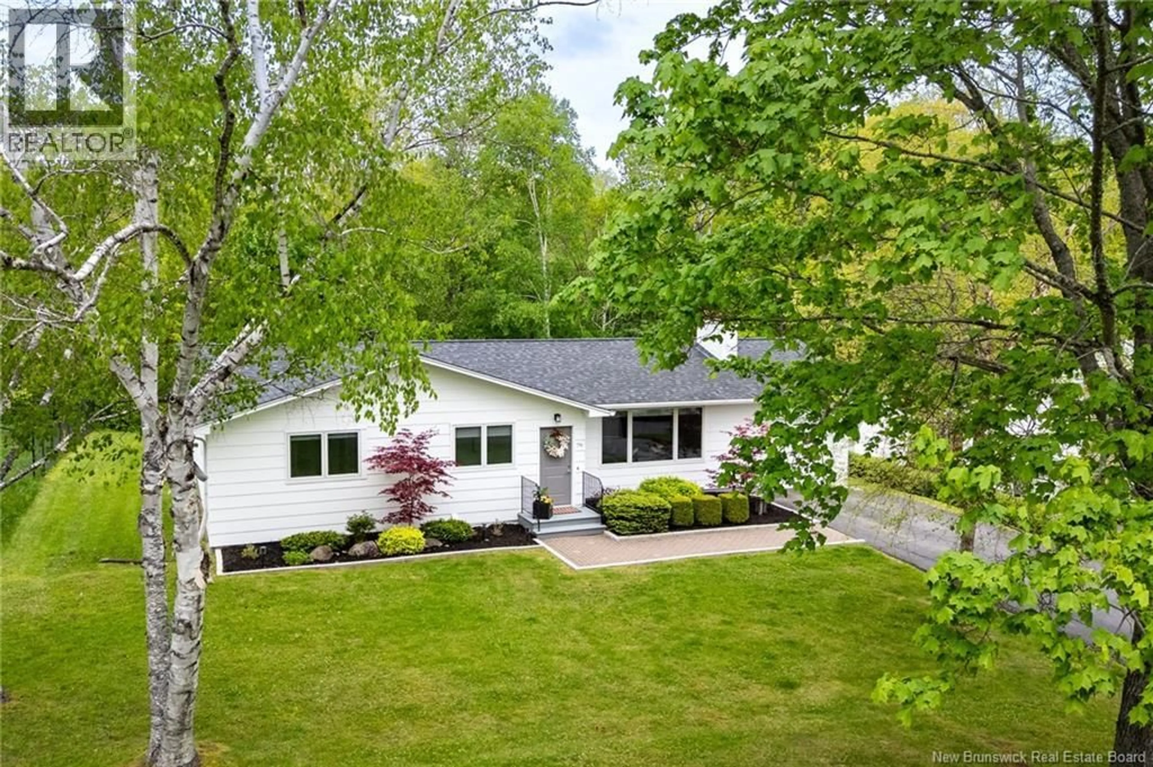 A pic from outside/outdoor area/front of a property/back of a property/a pic from drone, street for 79 COLONIAL HEIGHTS STREET, Fredericton New Brunswick E3B5M2