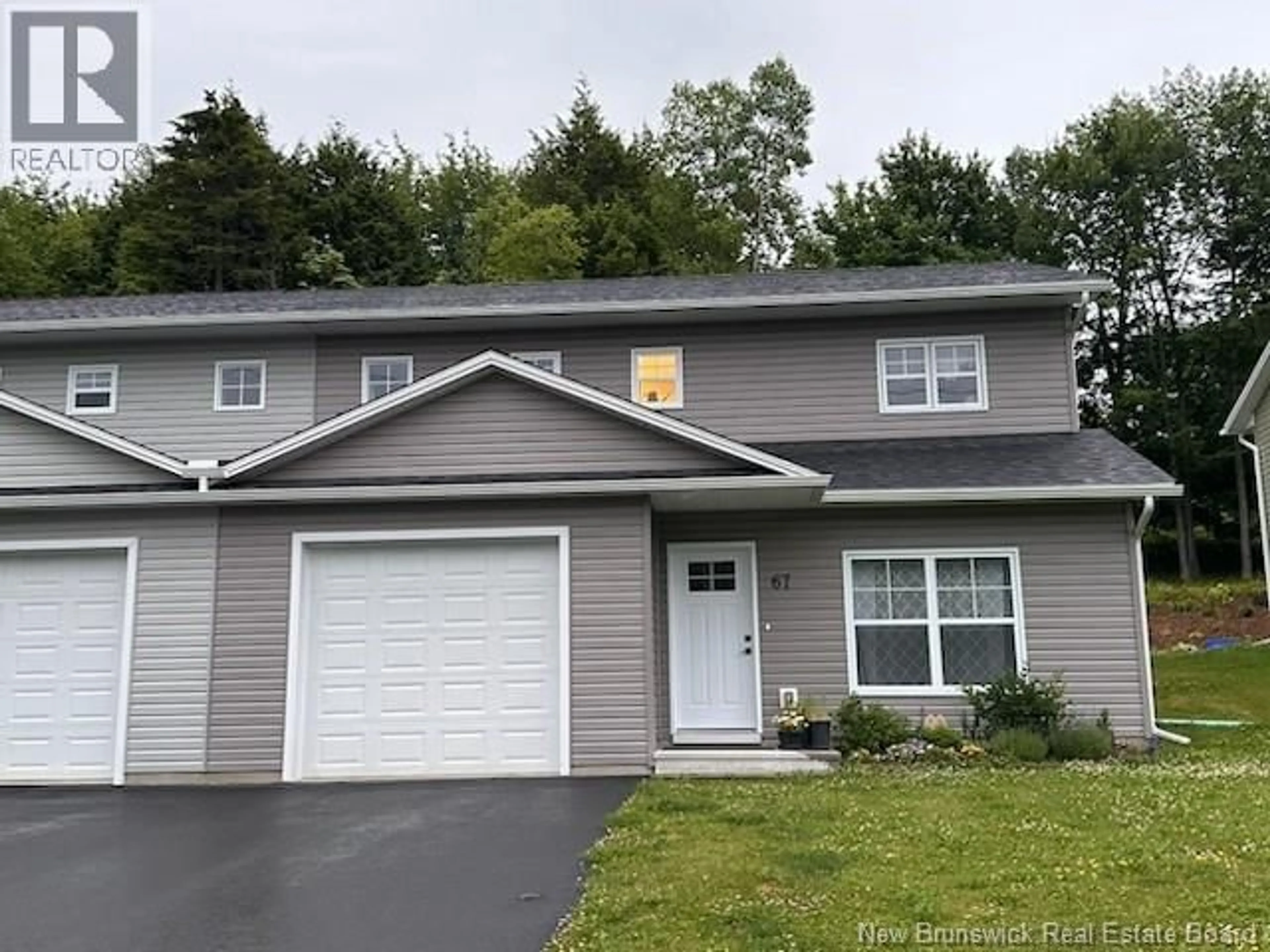 Home with vinyl exterior material, street for 67 DEWITT ACRES, Fredericton New Brunswick E3A6S3