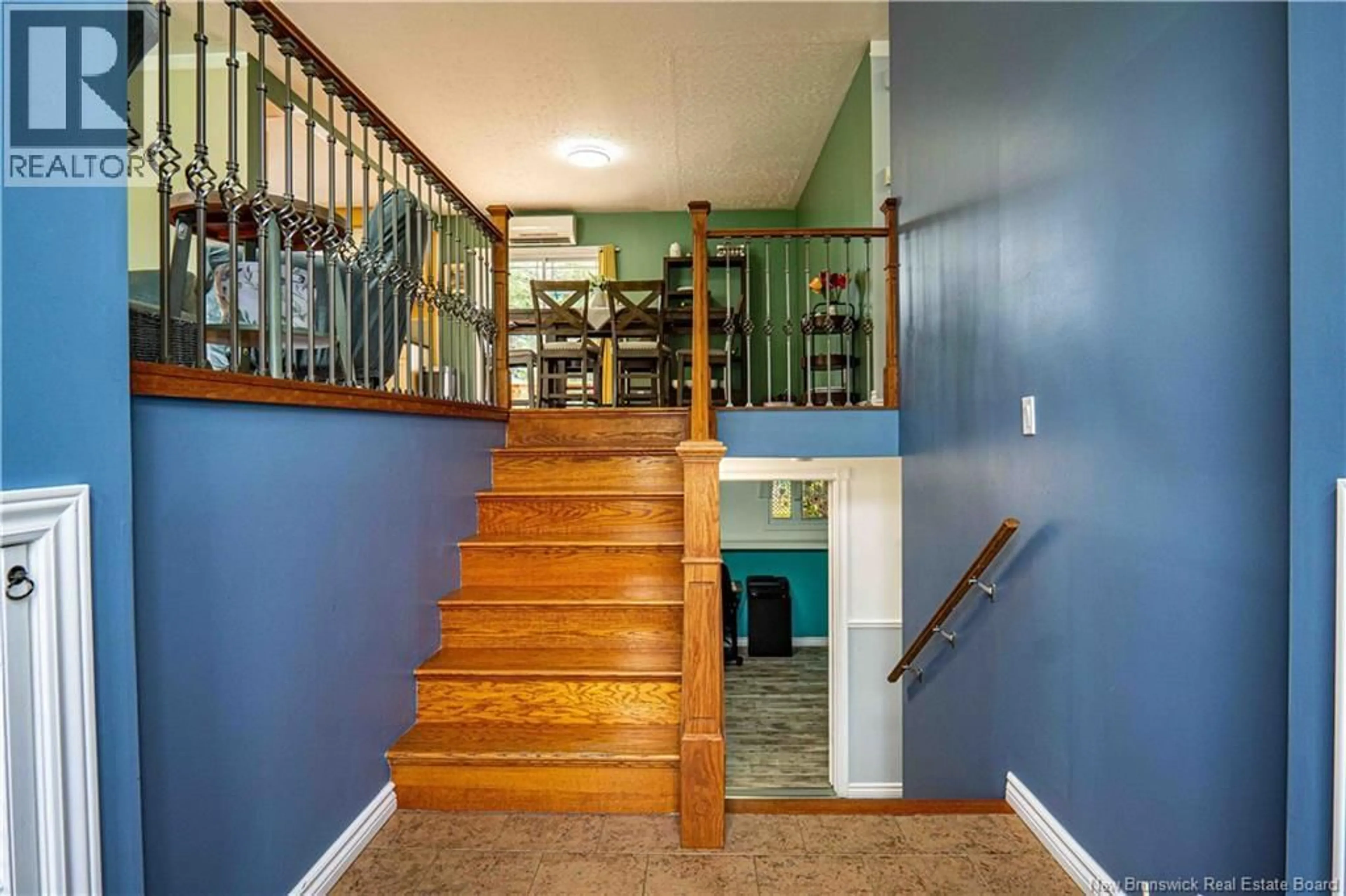 Indoor foyer for 8 RUSSETT STREET, New Maryland New Brunswick E3C1B5