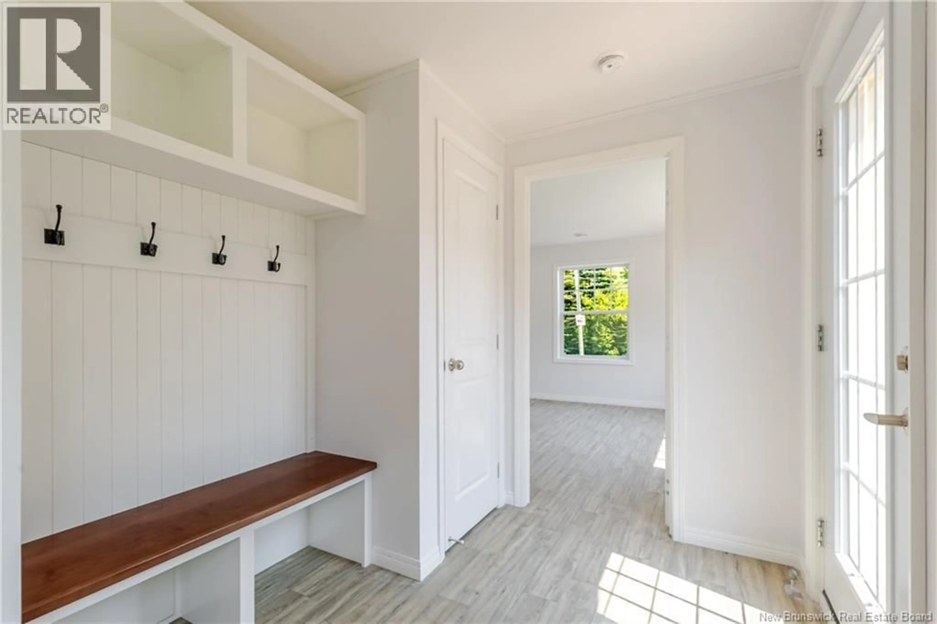 Indoor entryway for 43 NORTHRUP CRESCENT, Lincoln New Brunswick E3B6T8