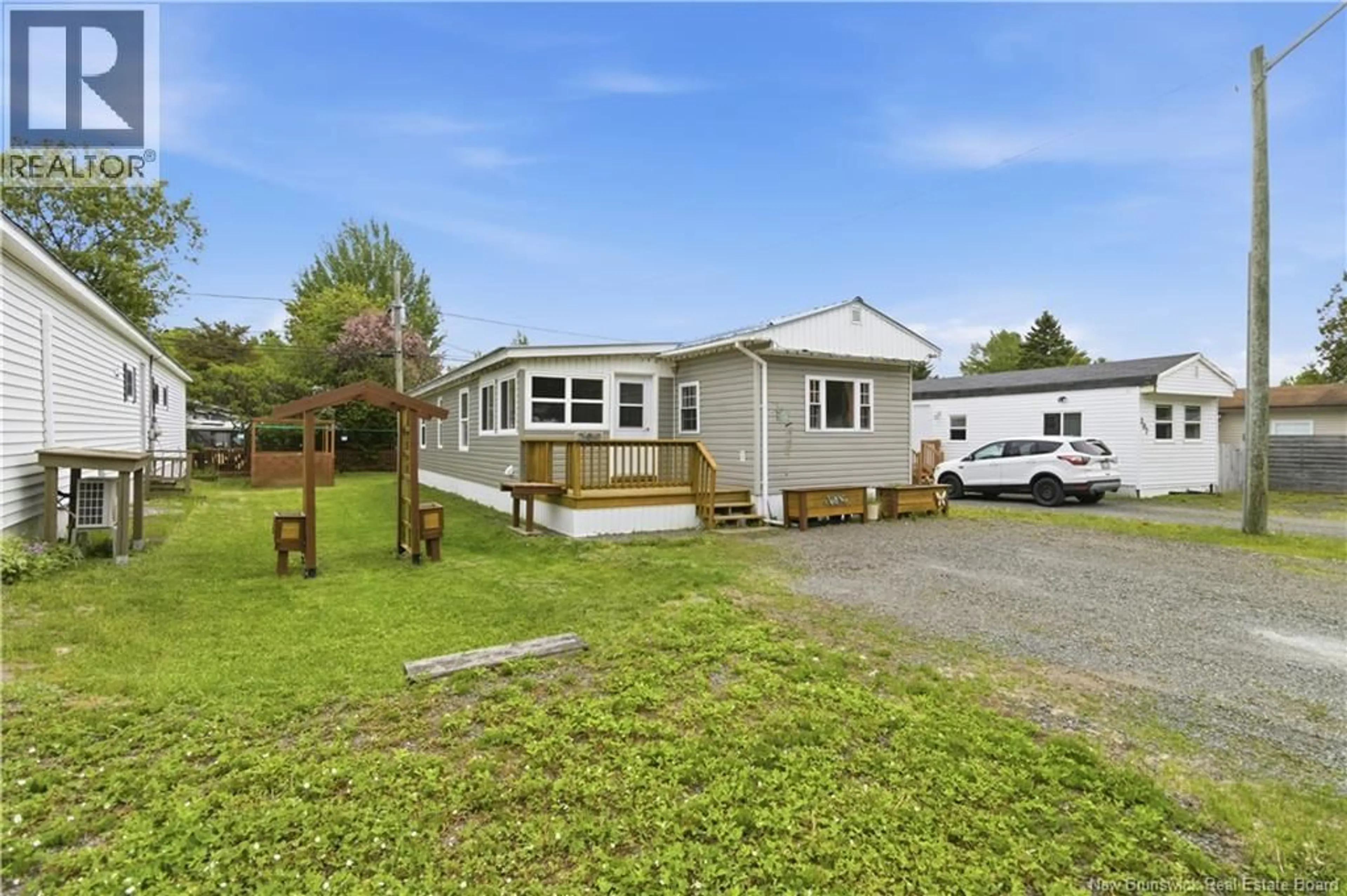 Unknown for 209 MOORE STREET, Lincoln New Brunswick E3B8L9