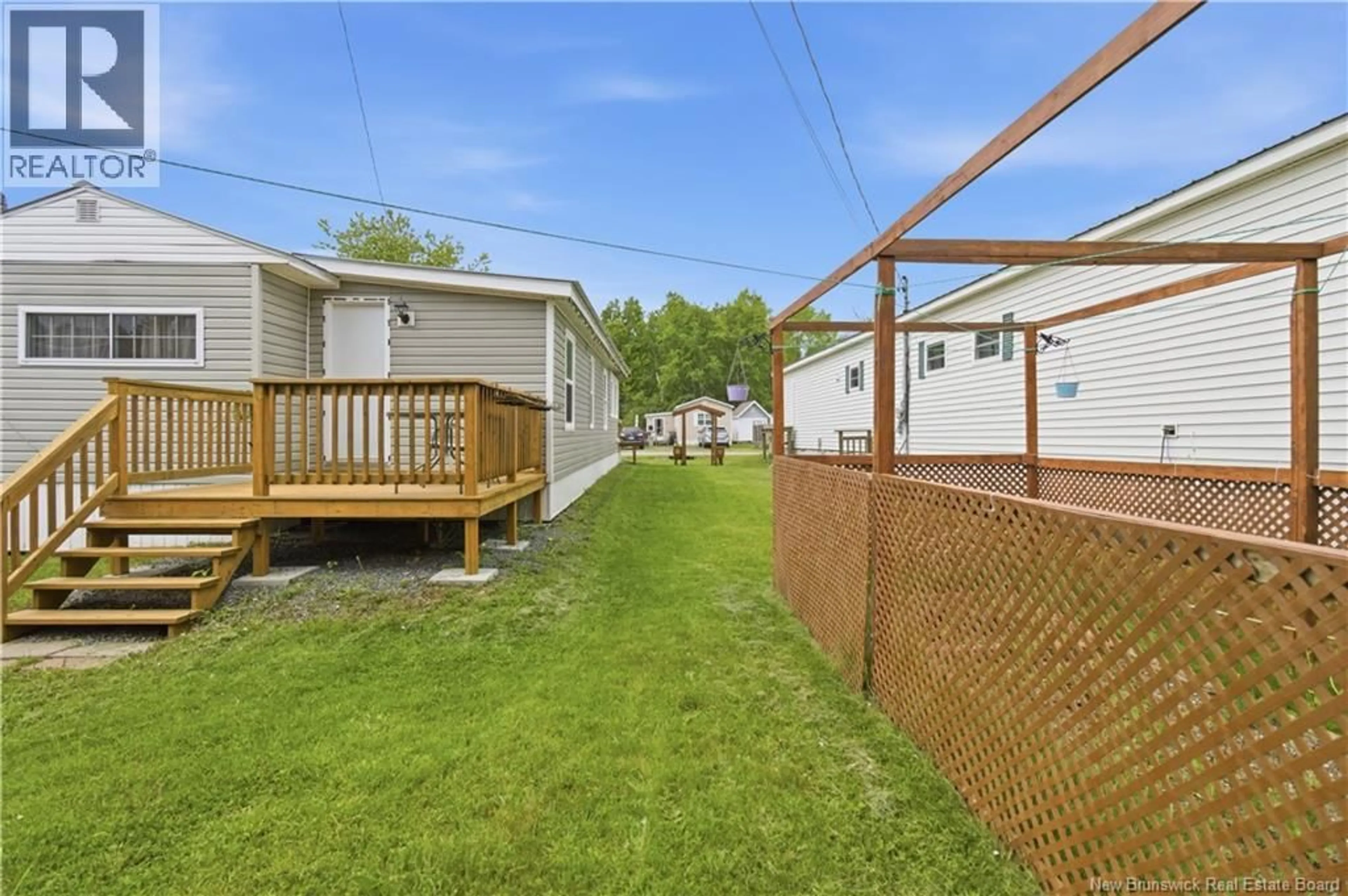 Patio, street for 209 MOORE STREET, Lincoln New Brunswick E3B8L9