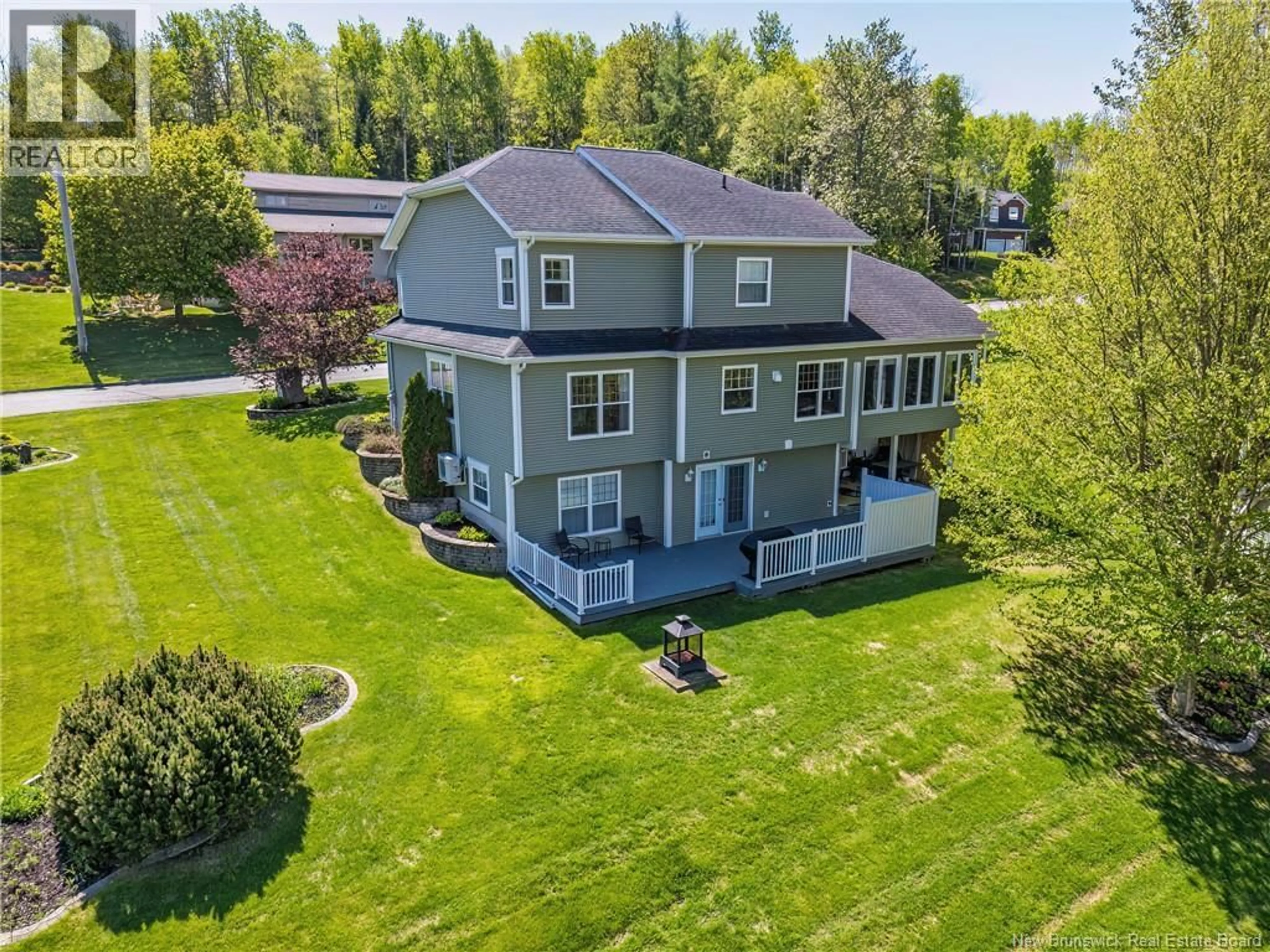 A pic from outside/outdoor area/front of a property/back of a property/a pic from drone, unknown for 90 NOWLAN STREET, Grand-Sault/Grand Falls New Brunswick E3Z1B2
