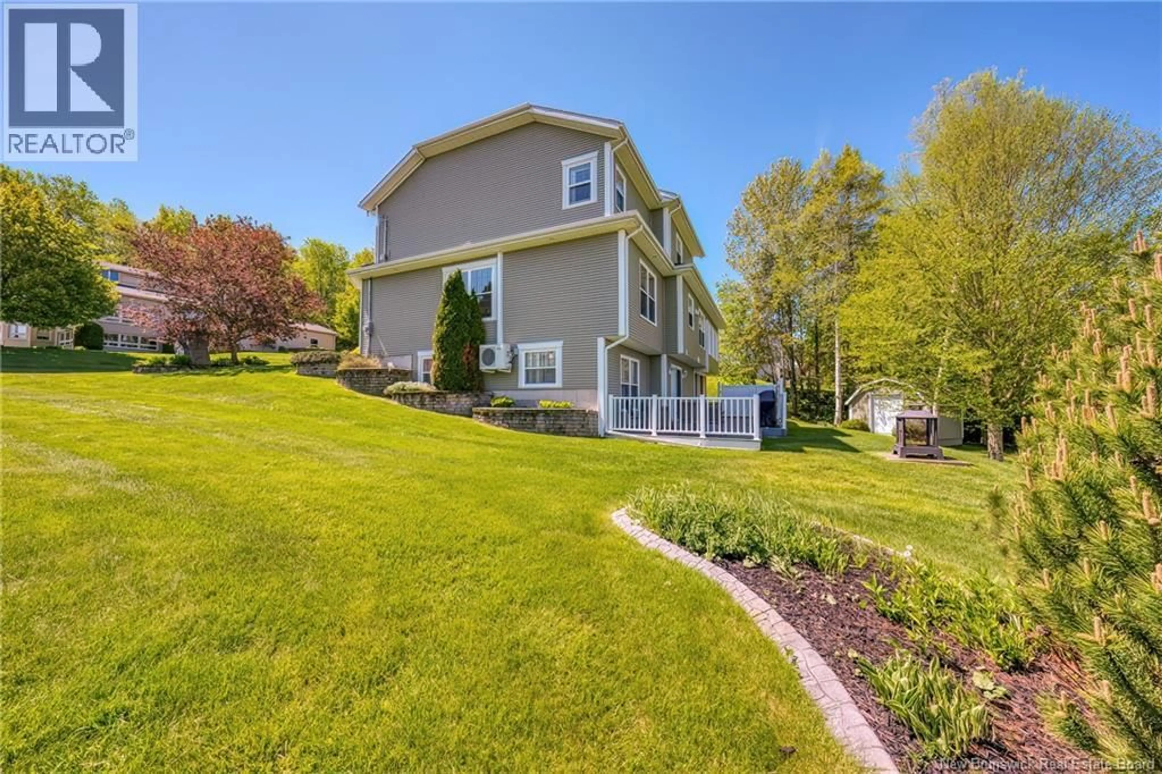 A pic from outside/outdoor area/front of a property/back of a property/a pic from drone, unknown for 90 NOWLAN STREET, Grand-Sault/Grand Falls New Brunswick E3Z1B2