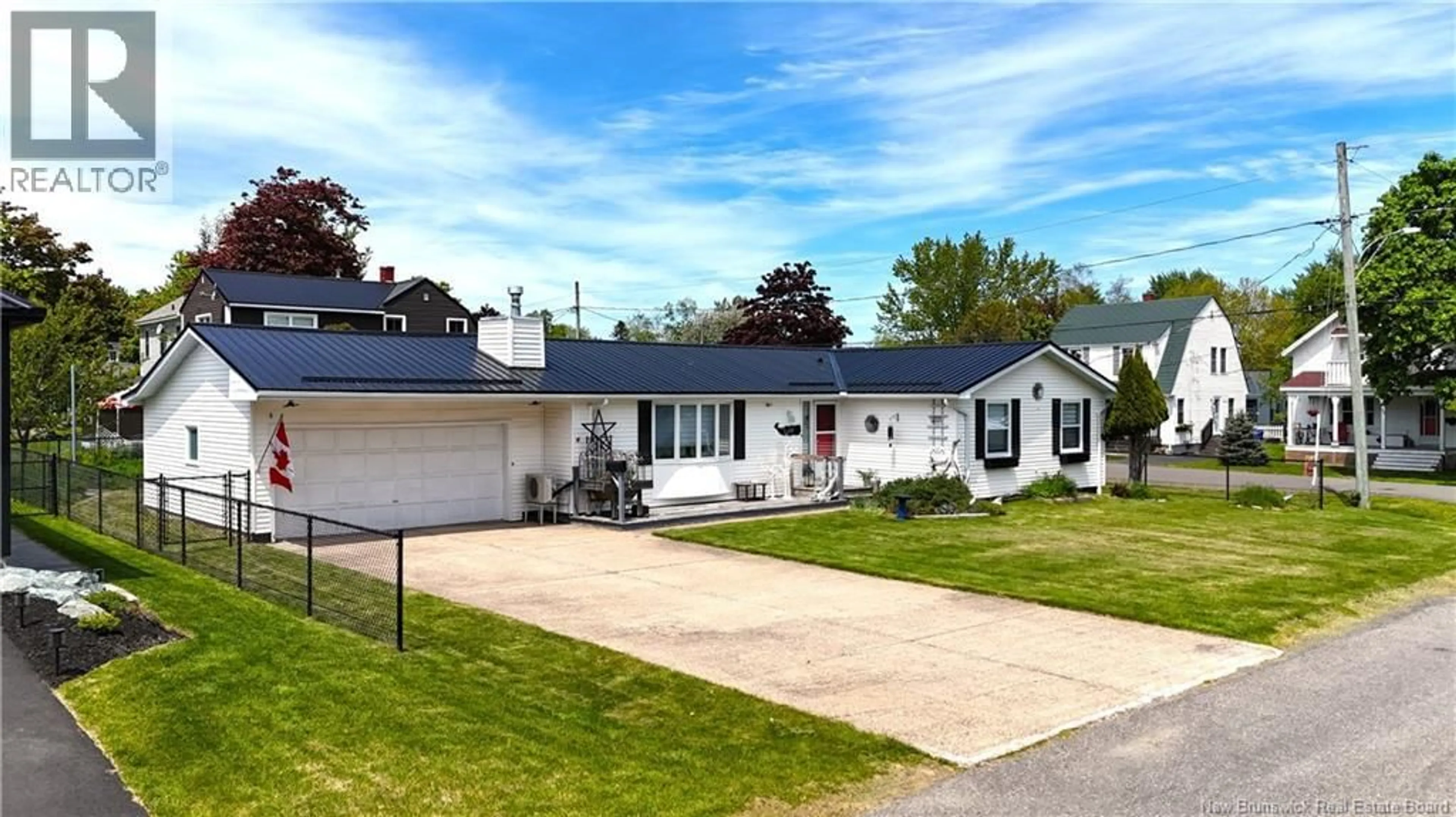 Home with vinyl exterior material, street for 122 ERNEST STREET, Saint Andrews New Brunswick E5B2E3