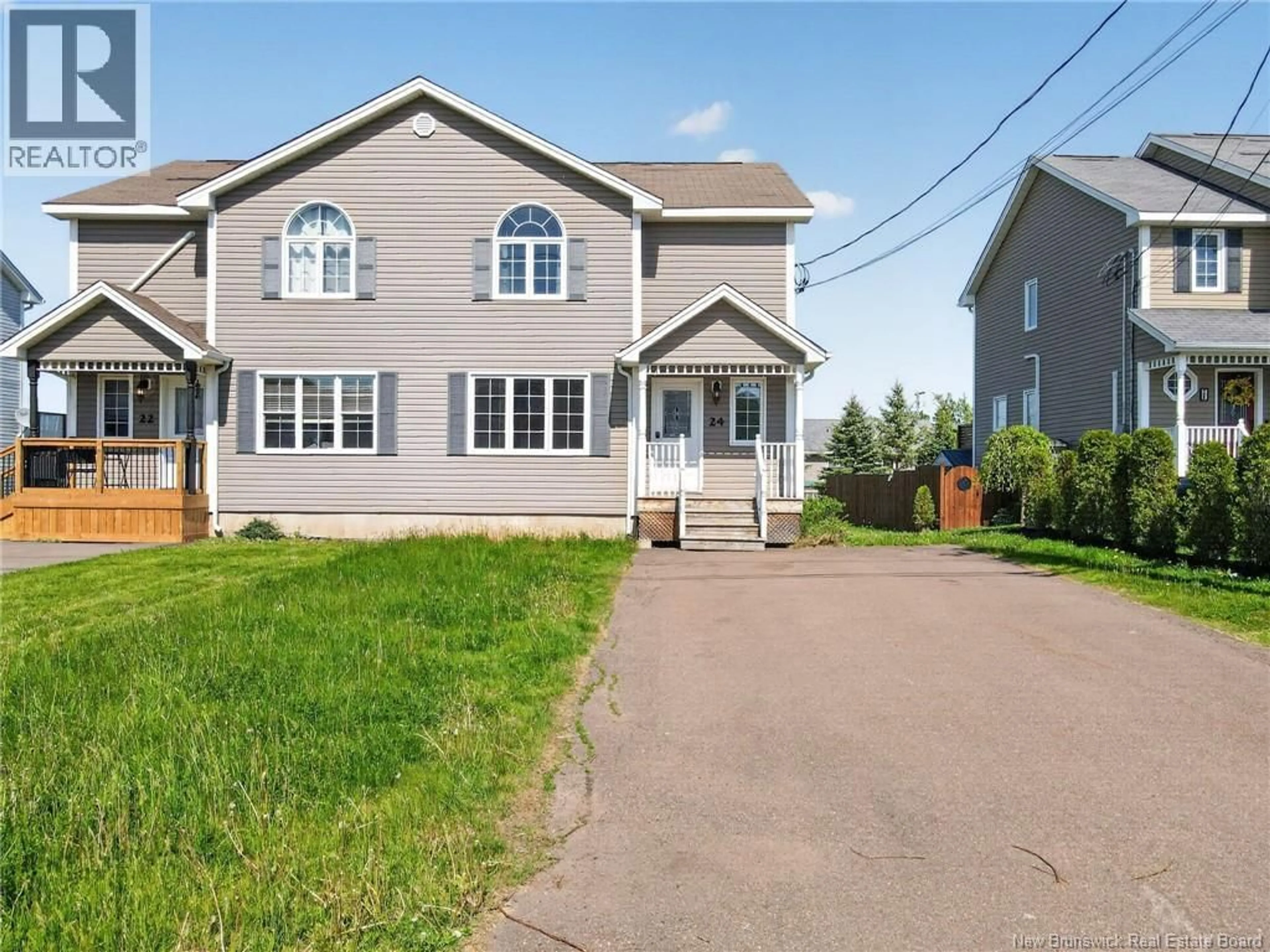 Home with vinyl exterior material, street for 24 RAINFORD COURT, Moncton New Brunswick E1G0T4