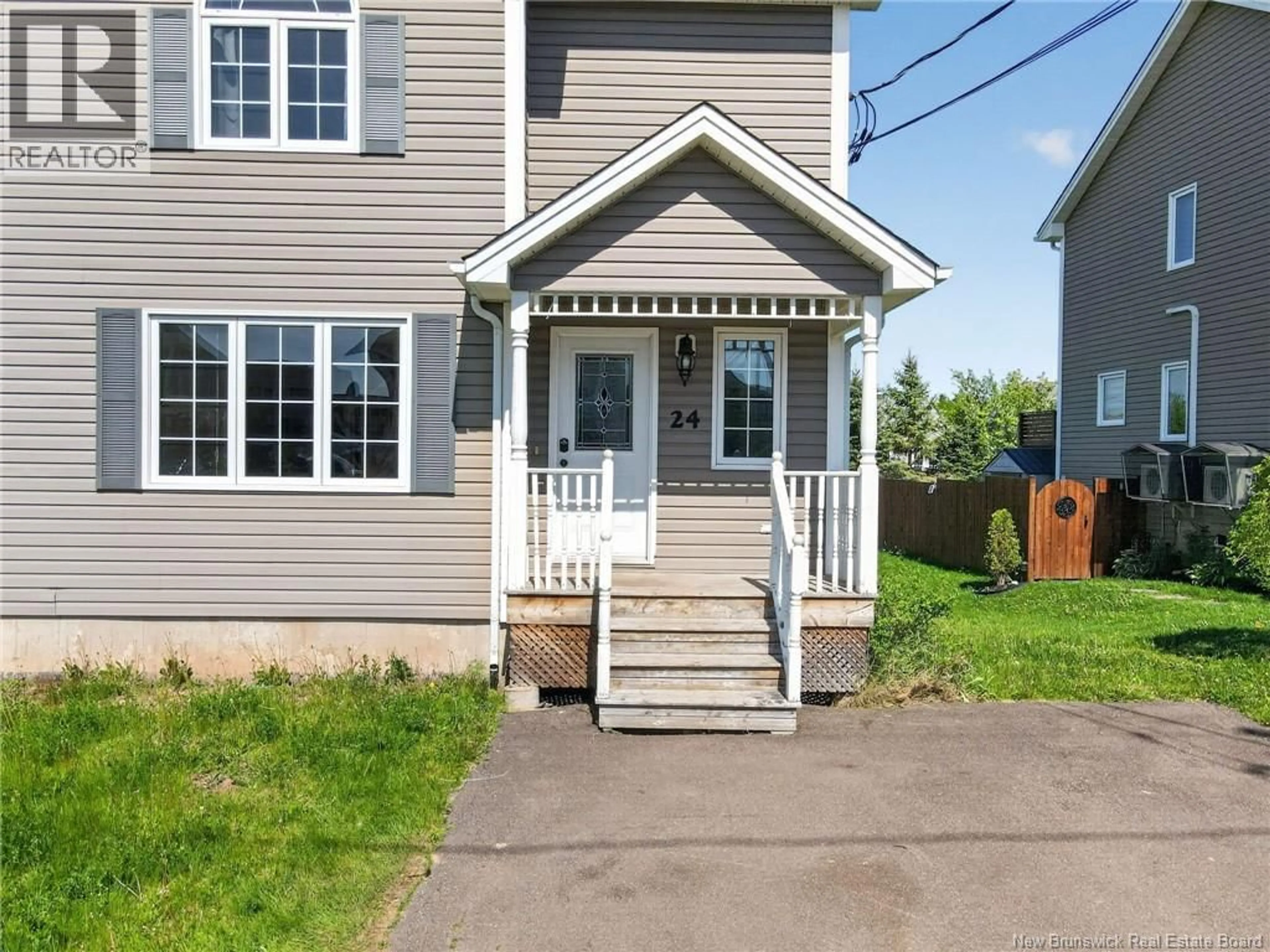Home with vinyl exterior material, street for 24 RAINFORD COURT, Moncton New Brunswick E1G0T4